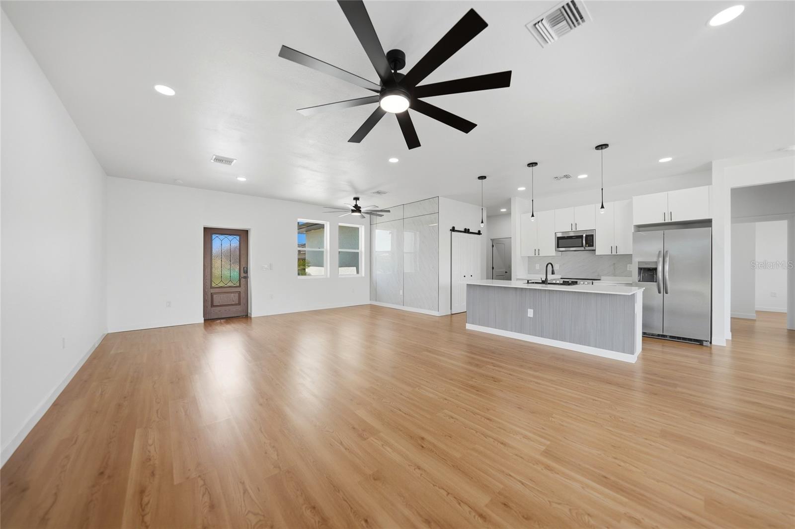 Listing Image #5