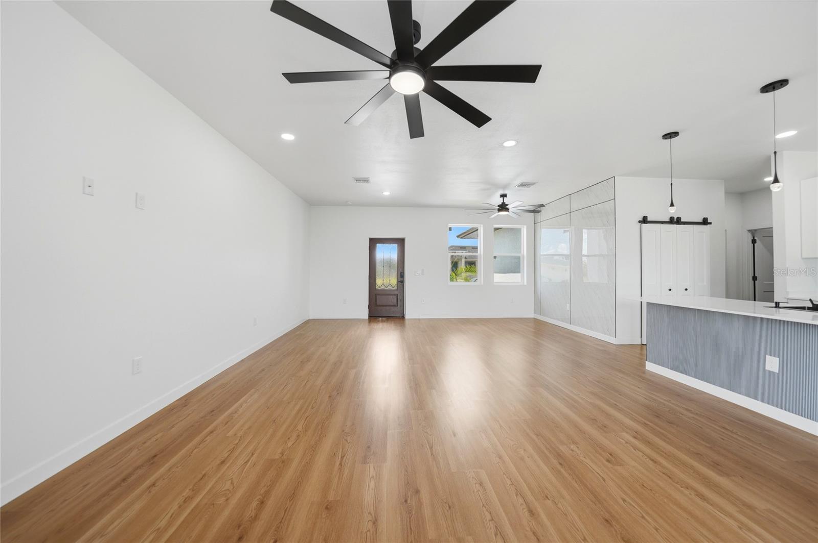 Listing Image #8