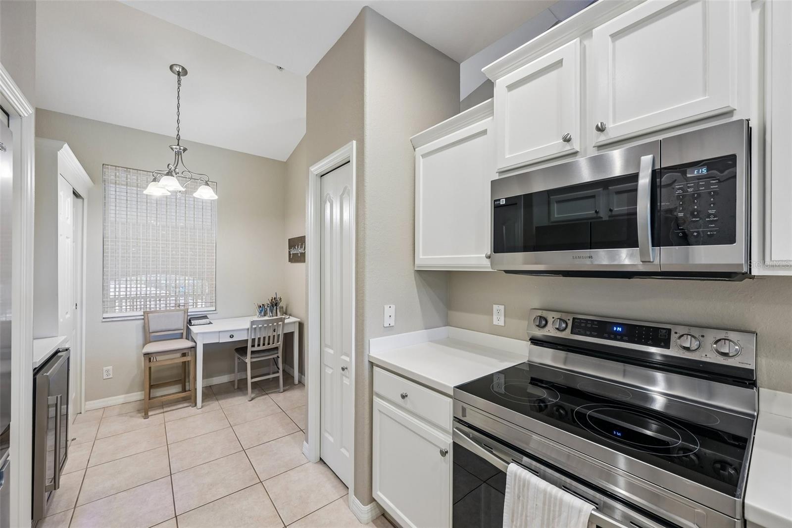 Listing Image #12