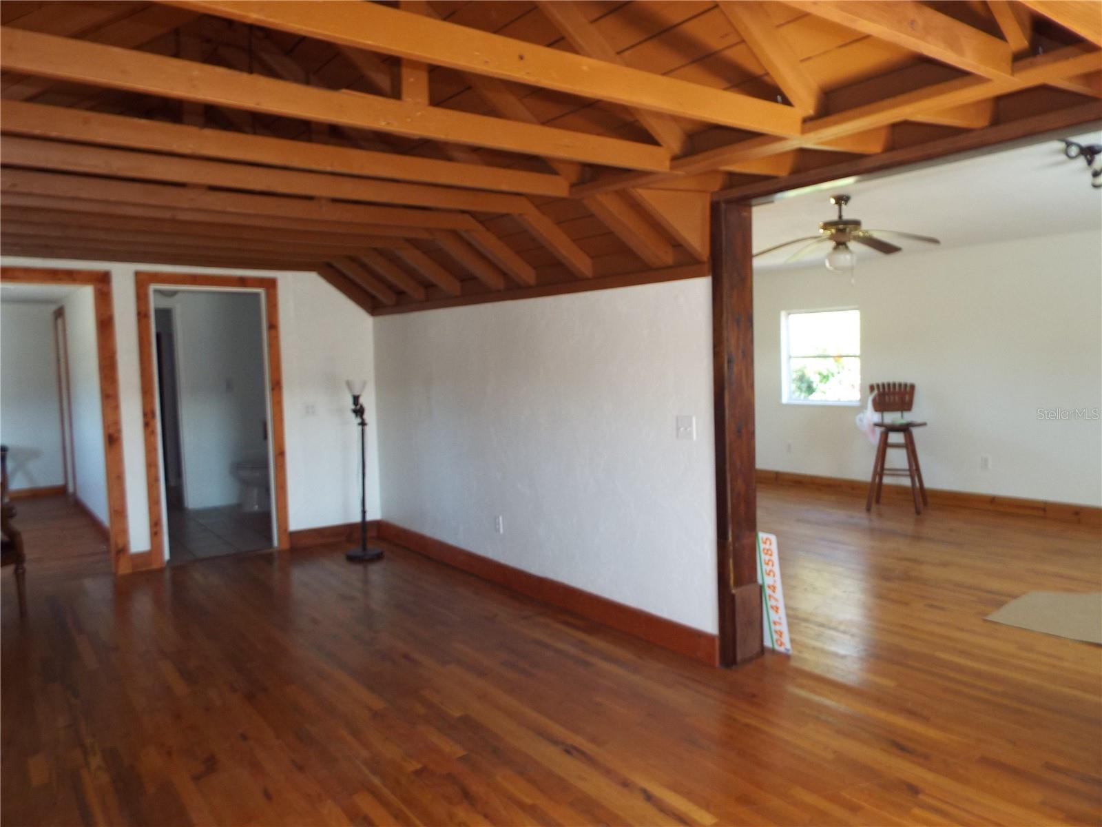 Listing Image #9