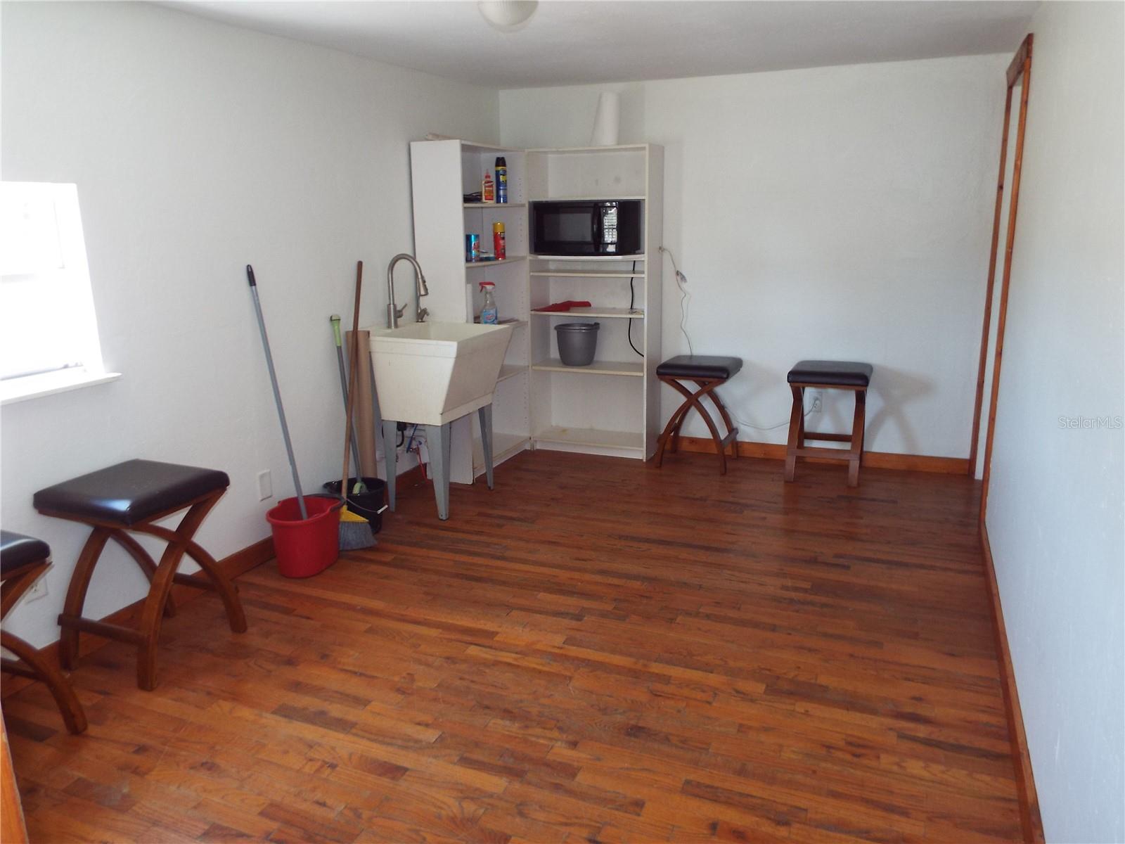 Listing Image #11