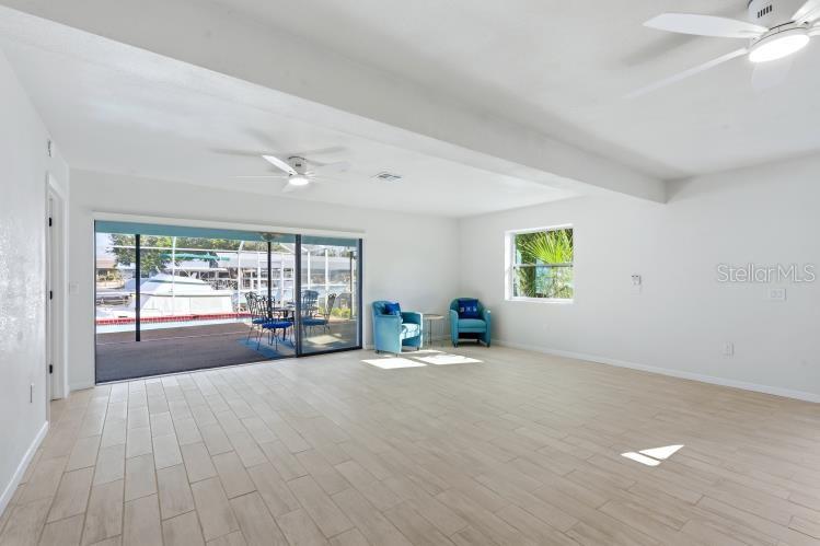 Listing Image #6