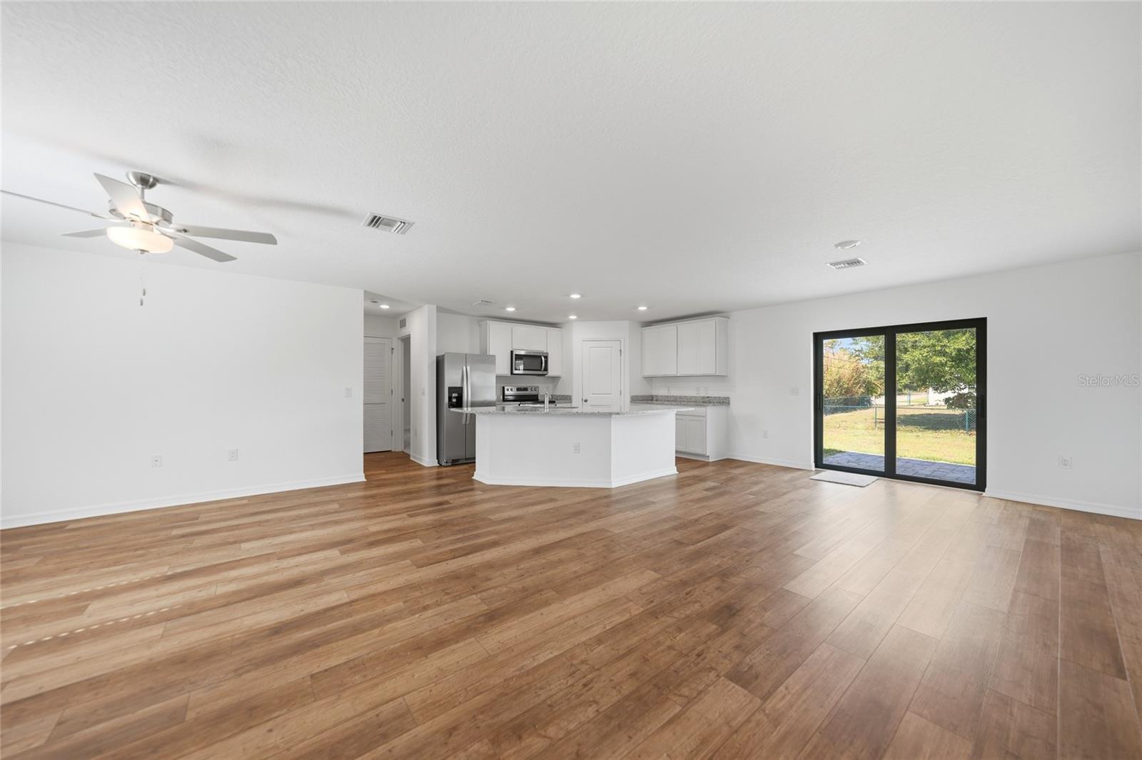 Listing Image #7