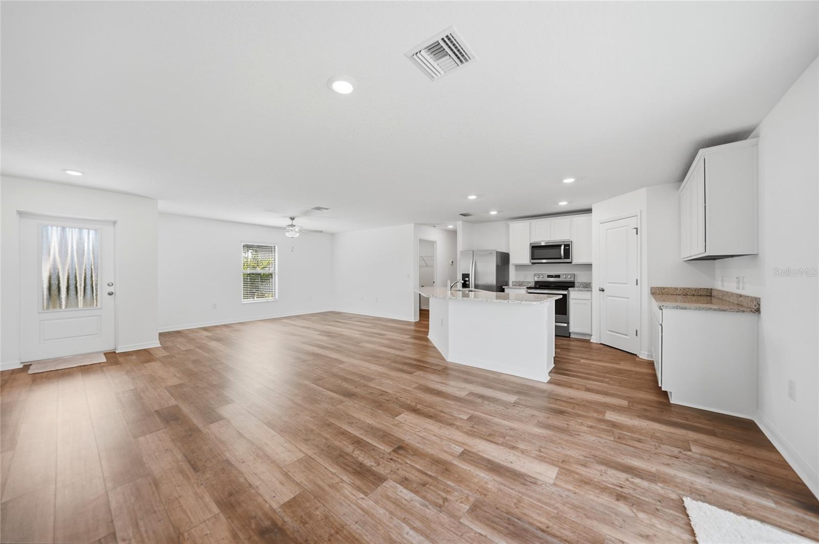 Listing Image #8