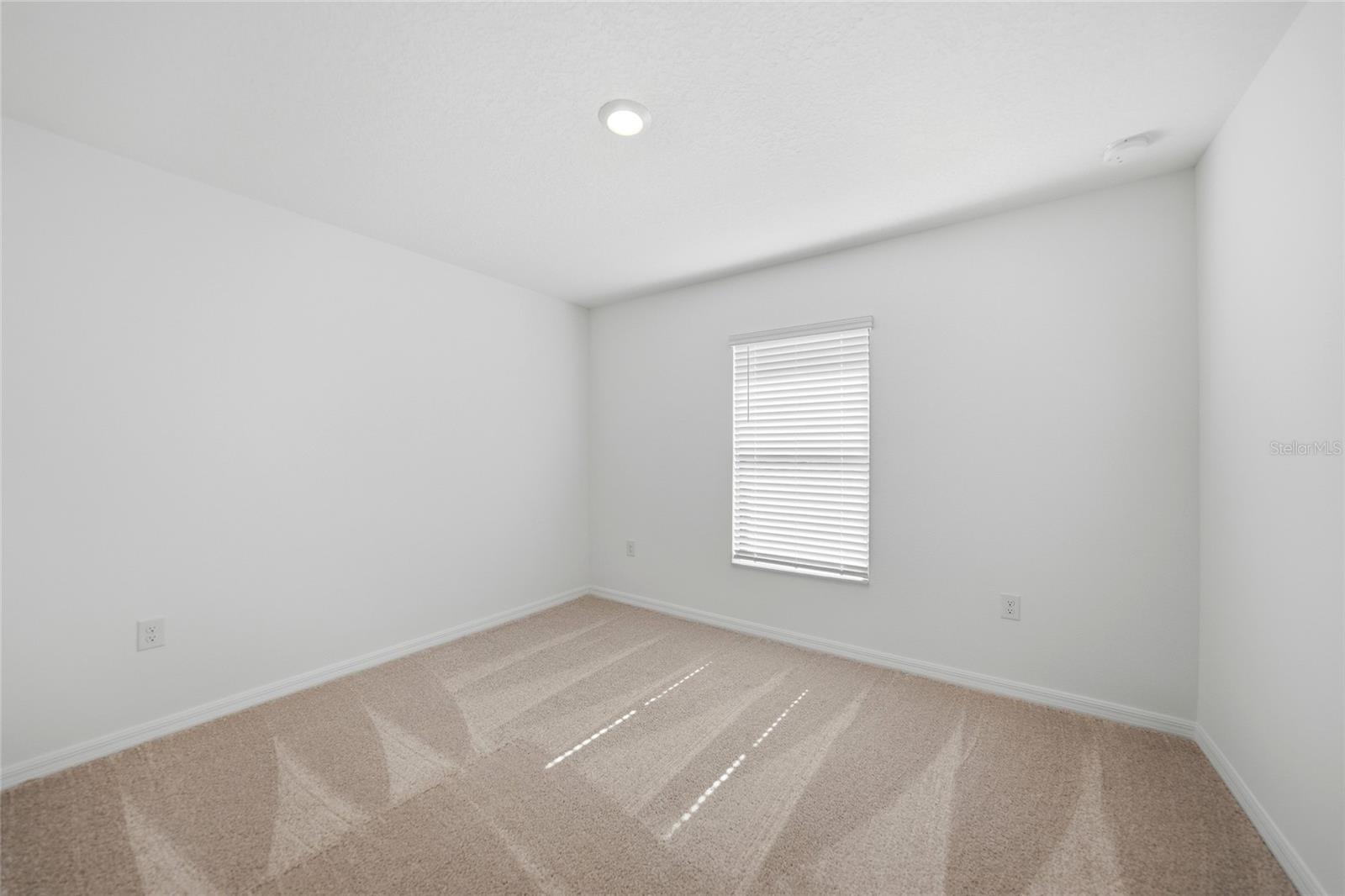 Listing Image #23