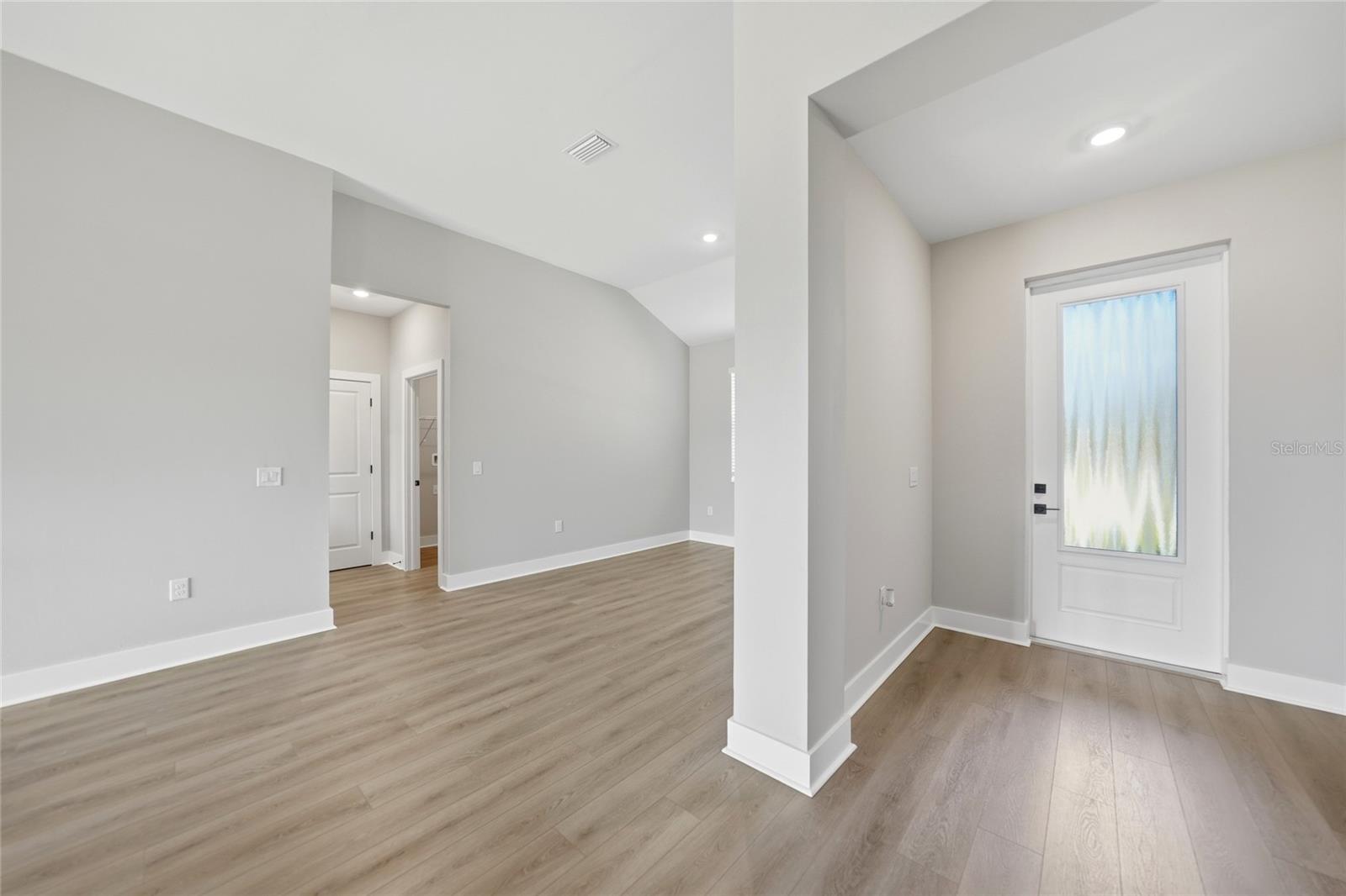 Listing Image #2