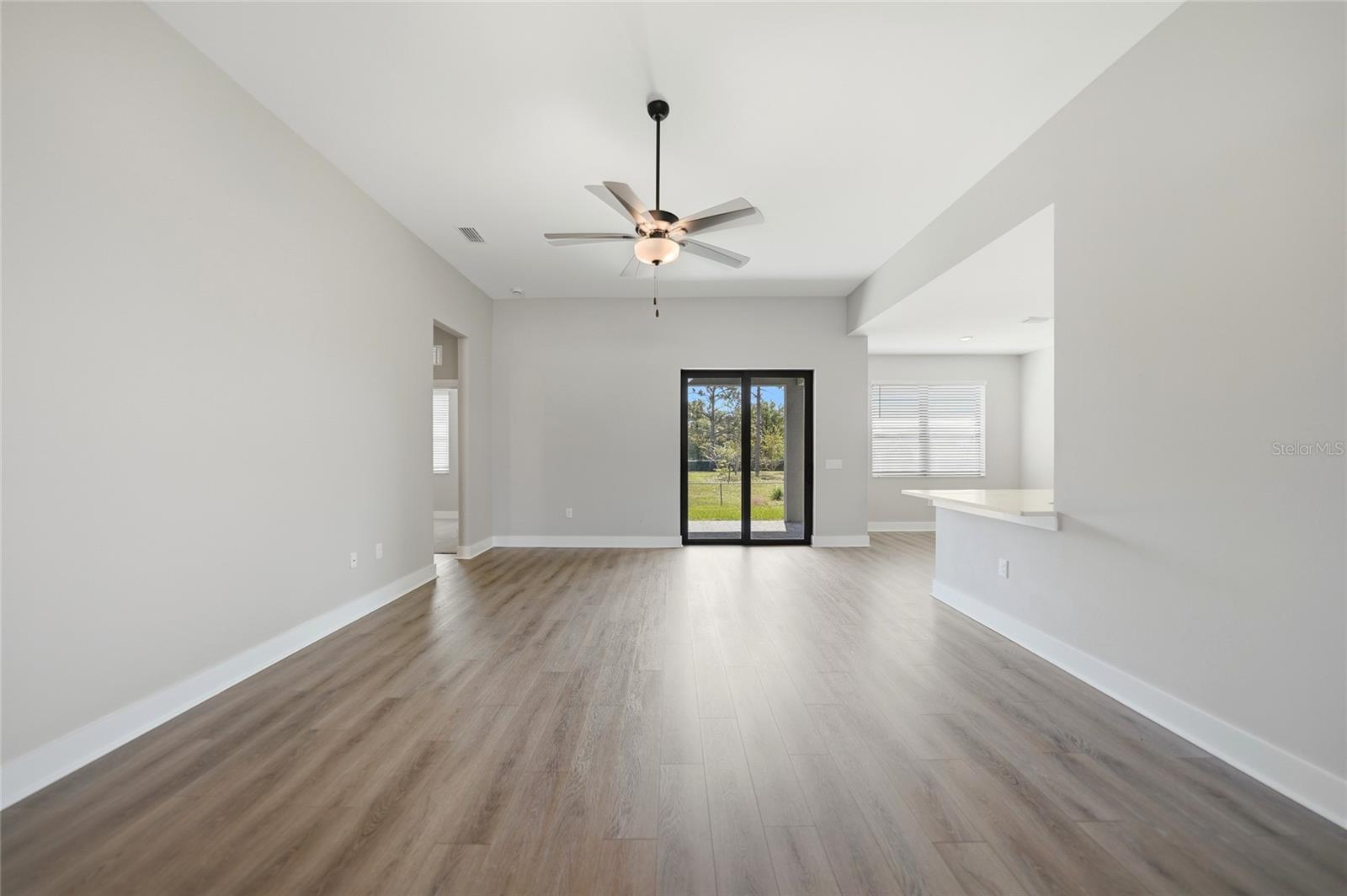 Listing Image #5