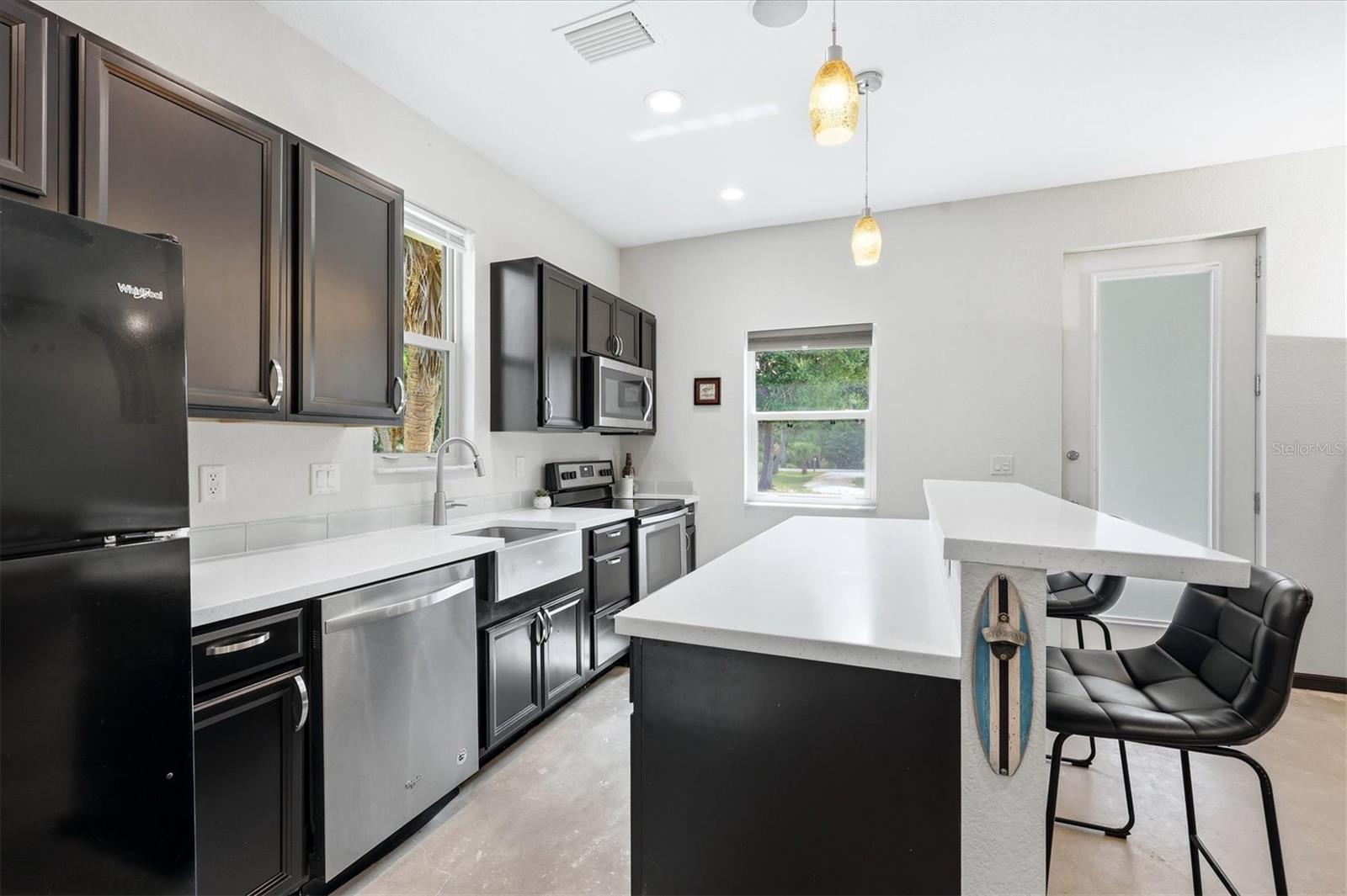 Listing Image #5