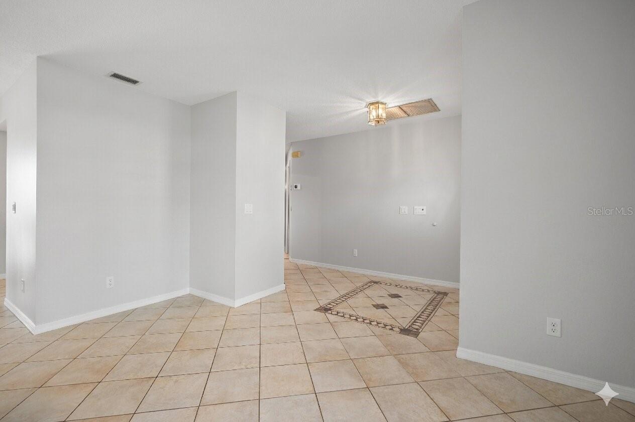 Listing Image #9