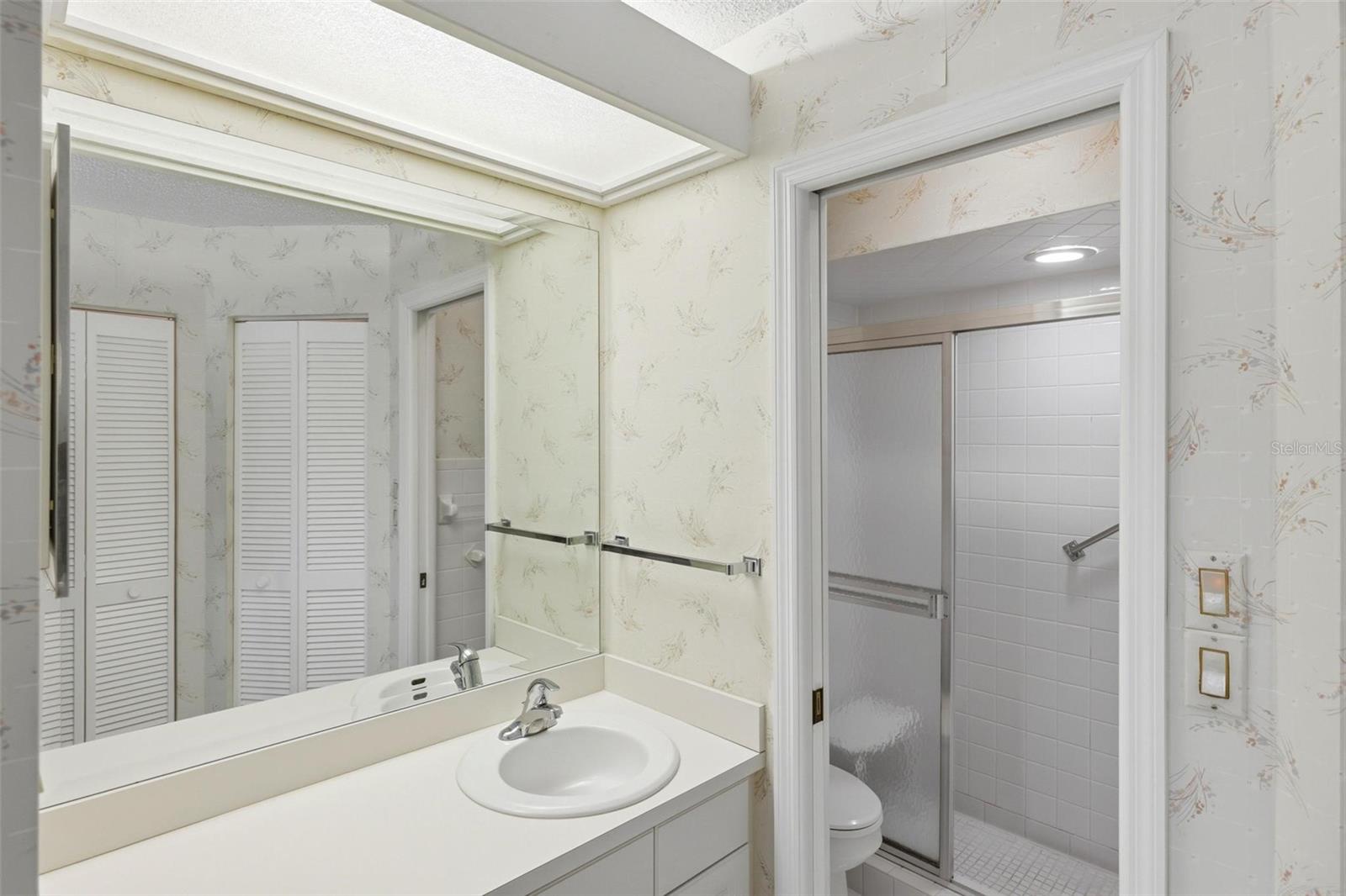 Listing Image #32