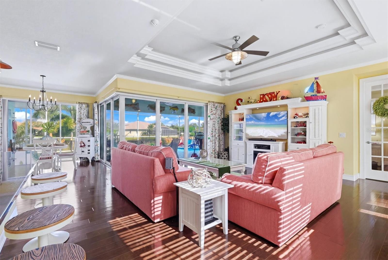 Listing Image #12
