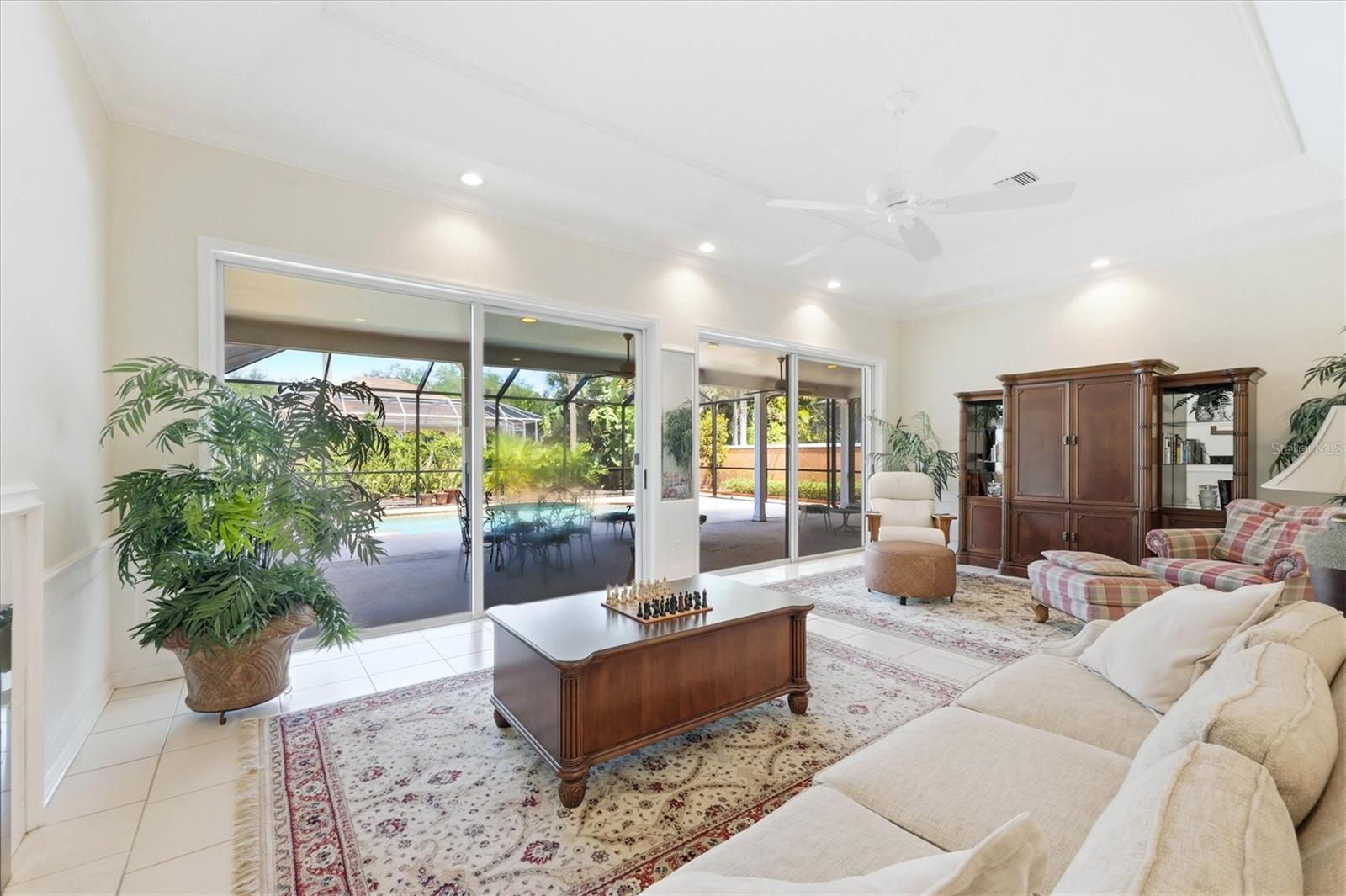 Listing Image #10