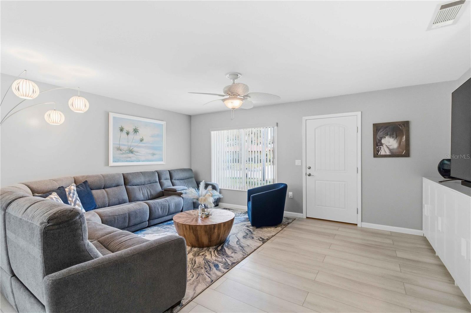 Listing Image #8