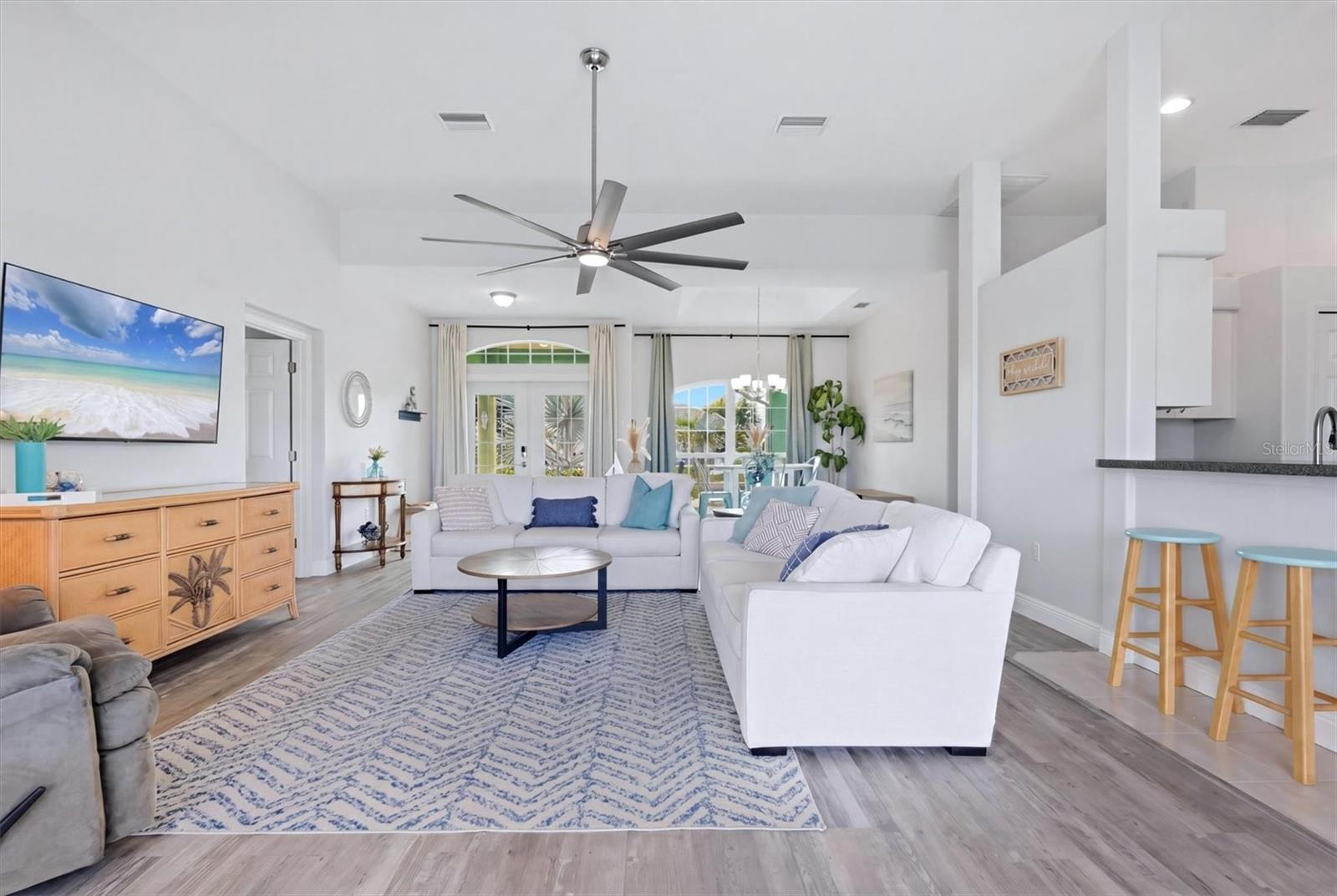 Listing Image #7