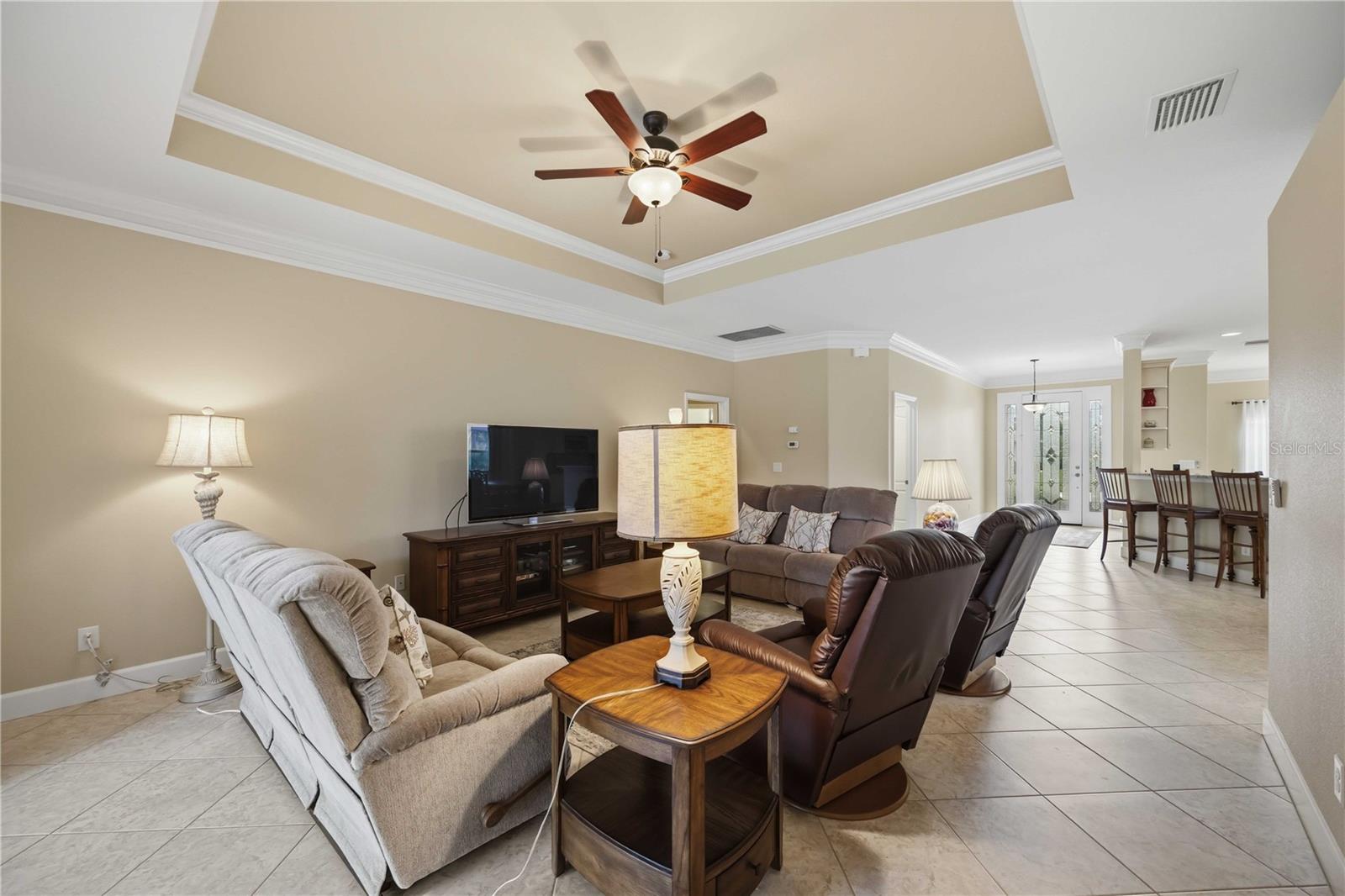 Listing Image #8