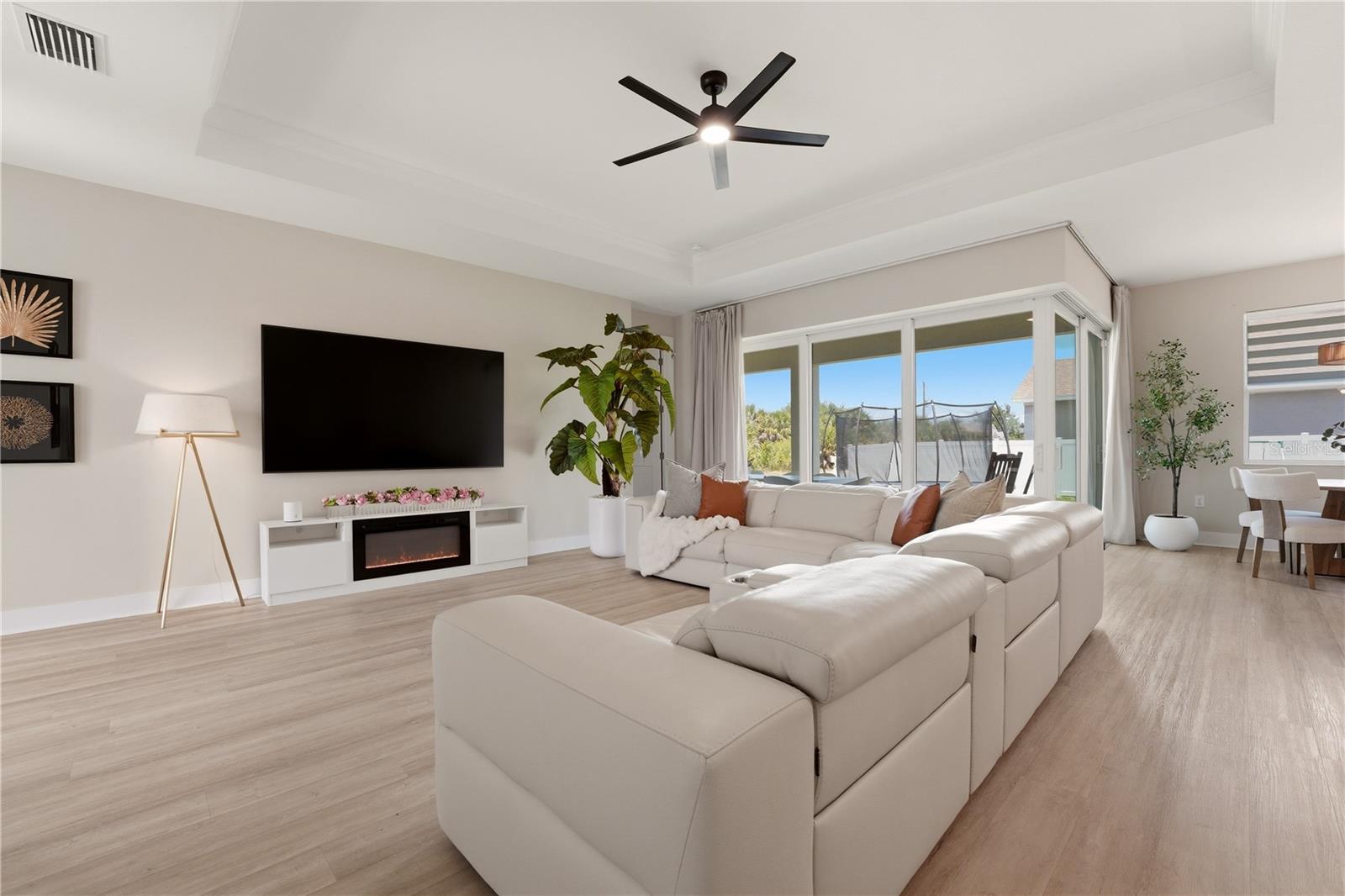 Listing Image #3