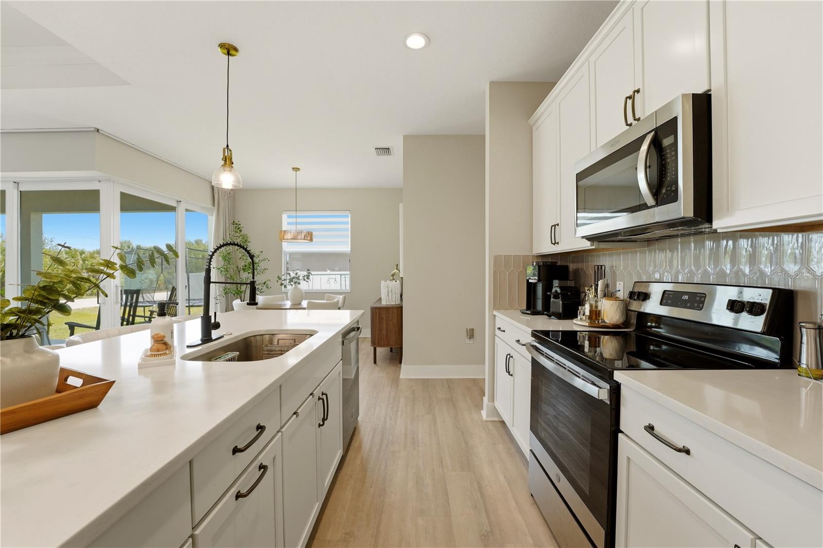 Listing Image #7