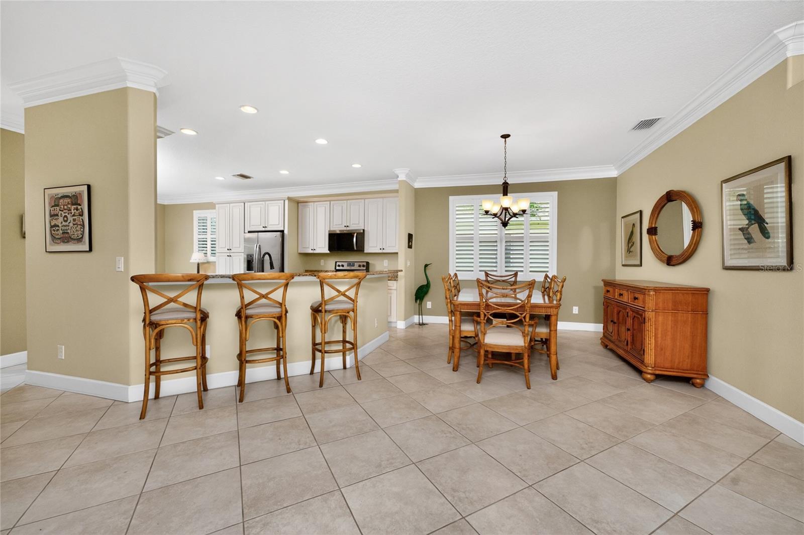 Listing Image #11