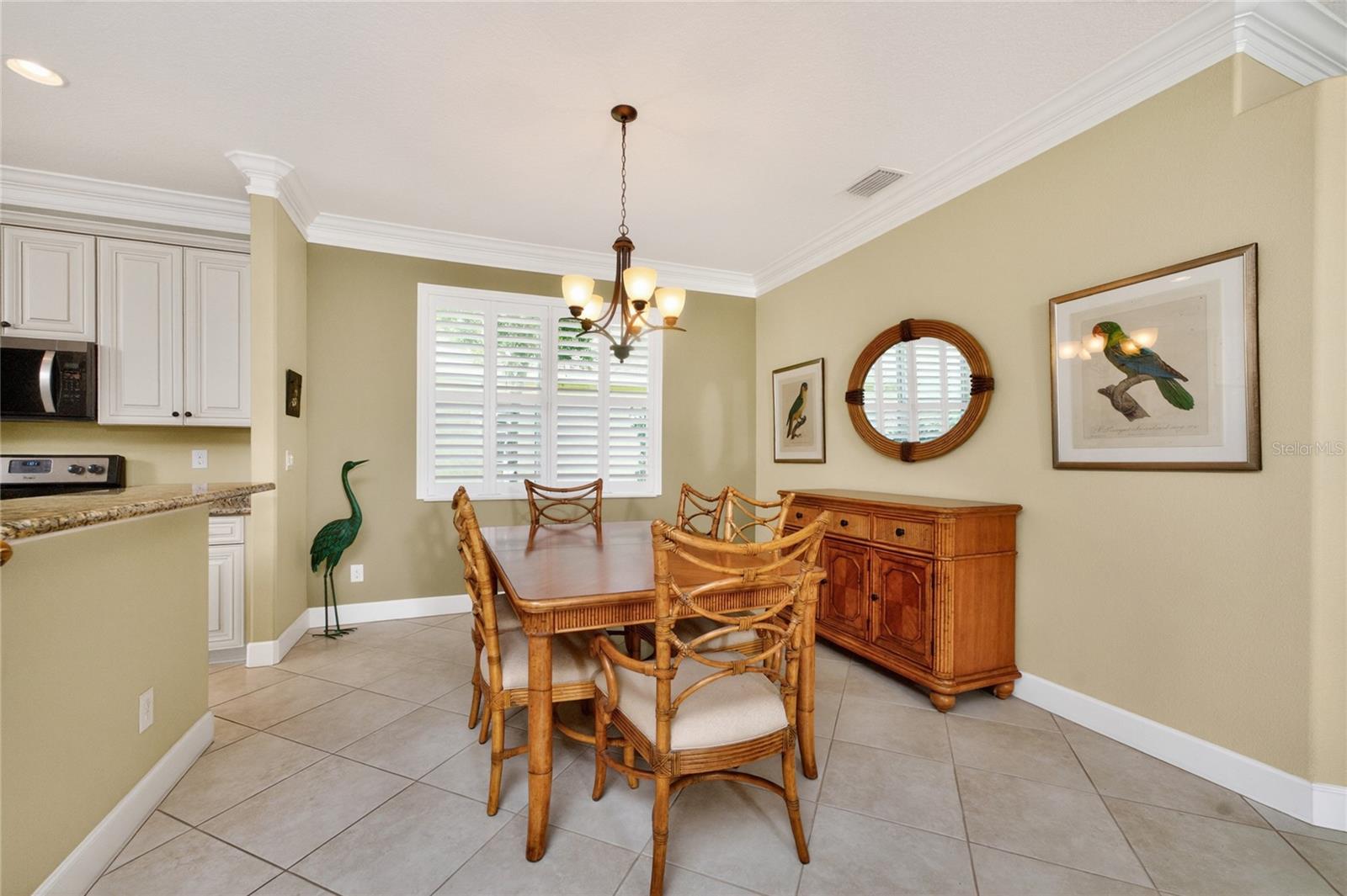 Listing Image #12