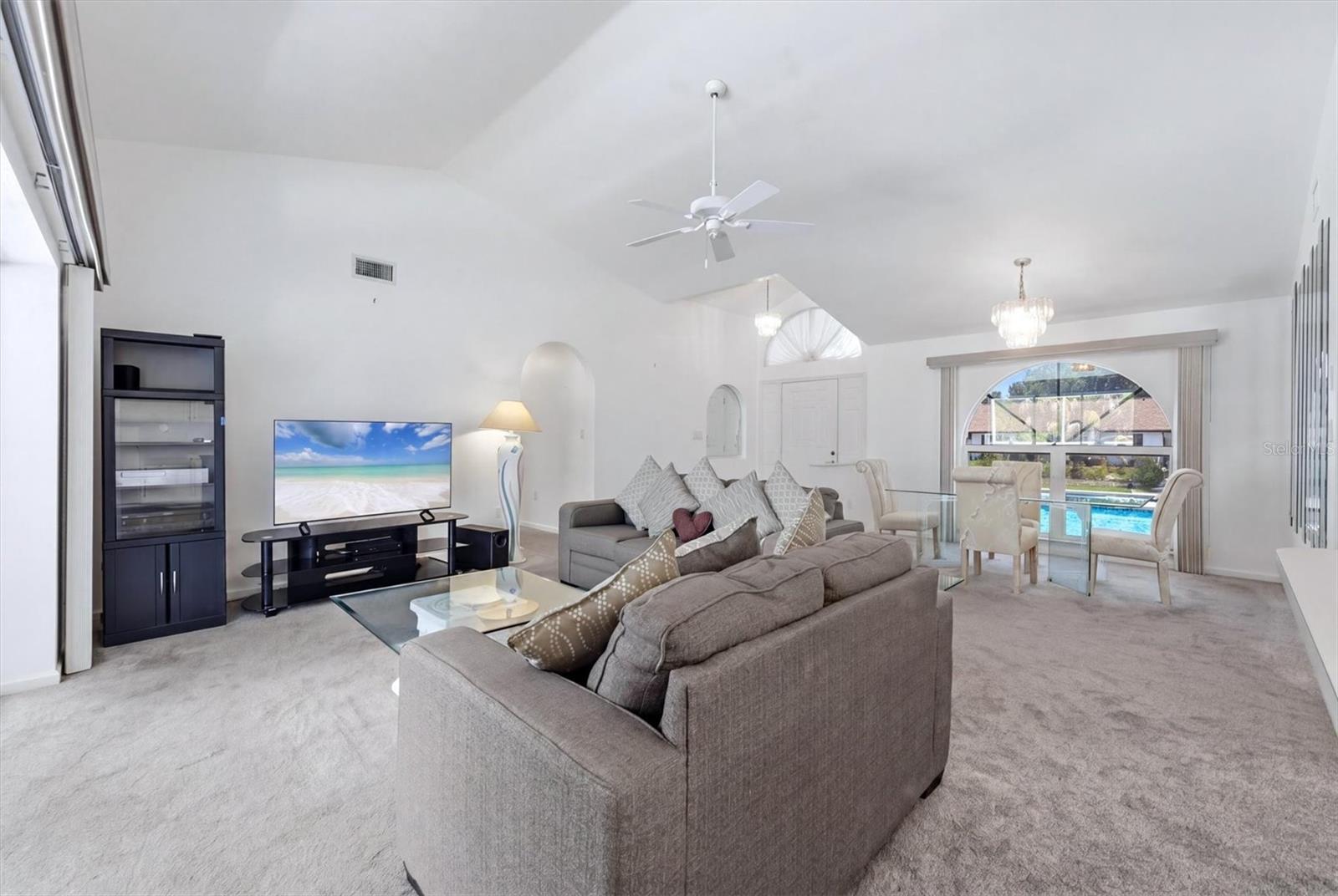 Listing Image #8