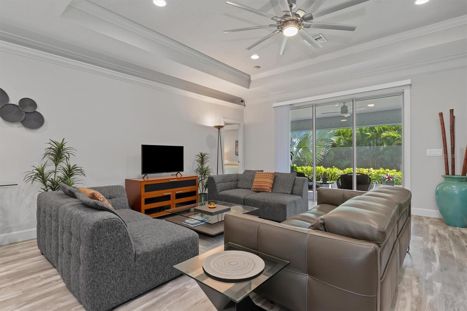 Listing Image #10
