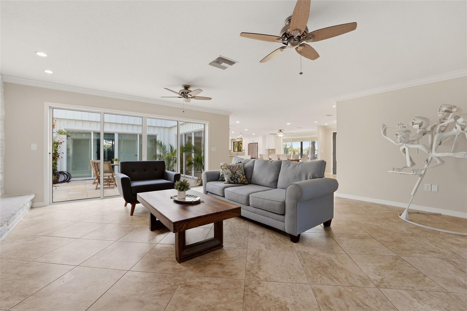 Listing Image #6