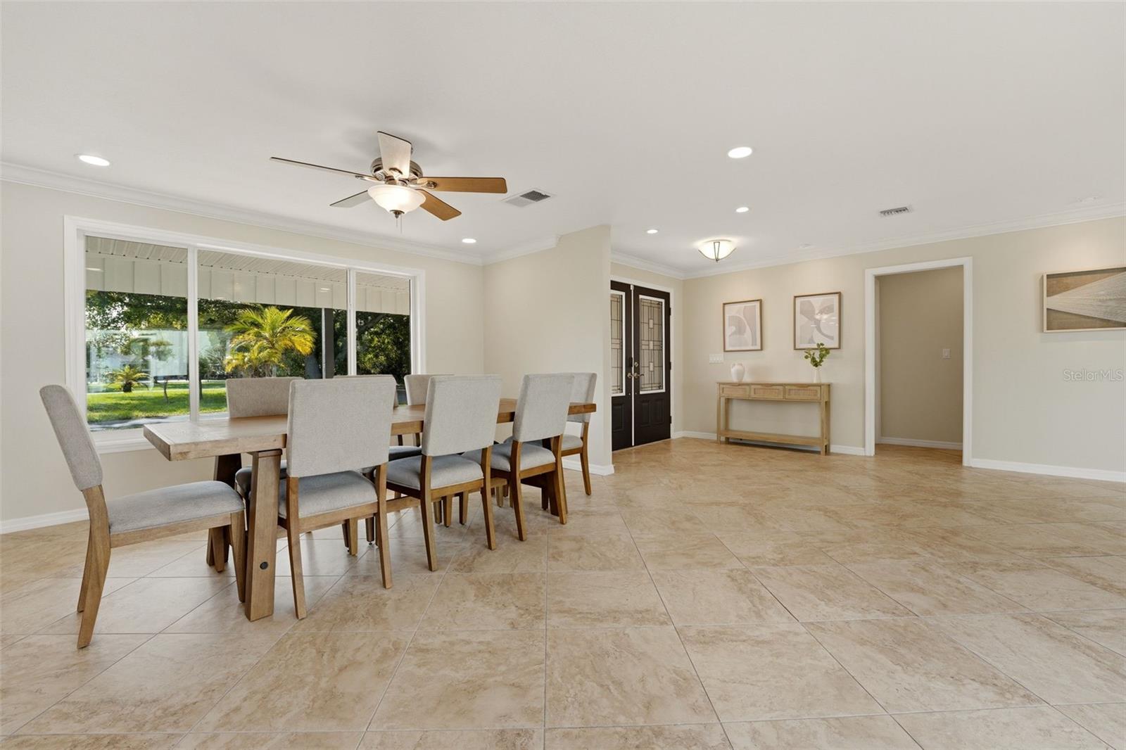 Listing Image #10