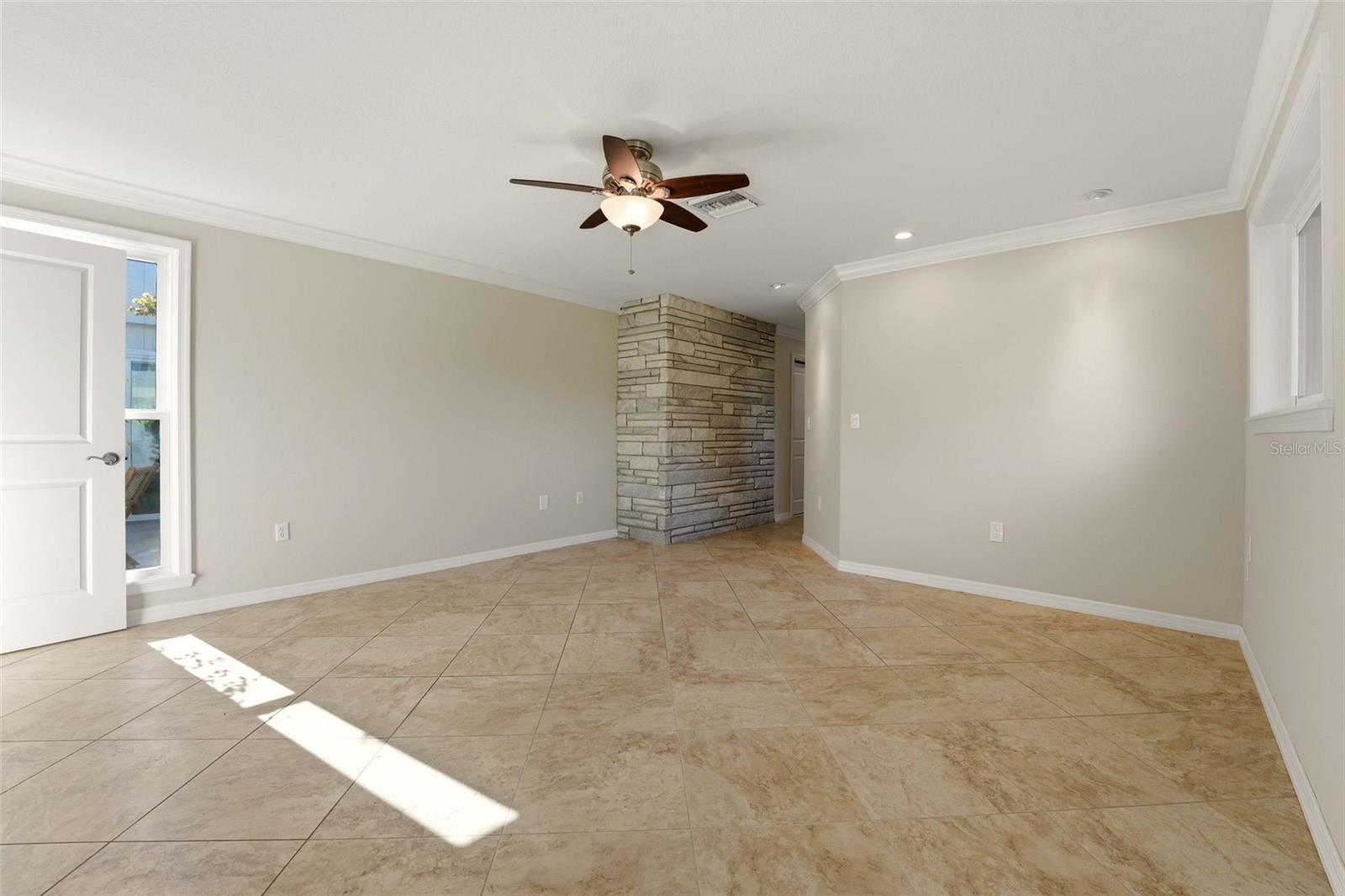 Listing Image #25
