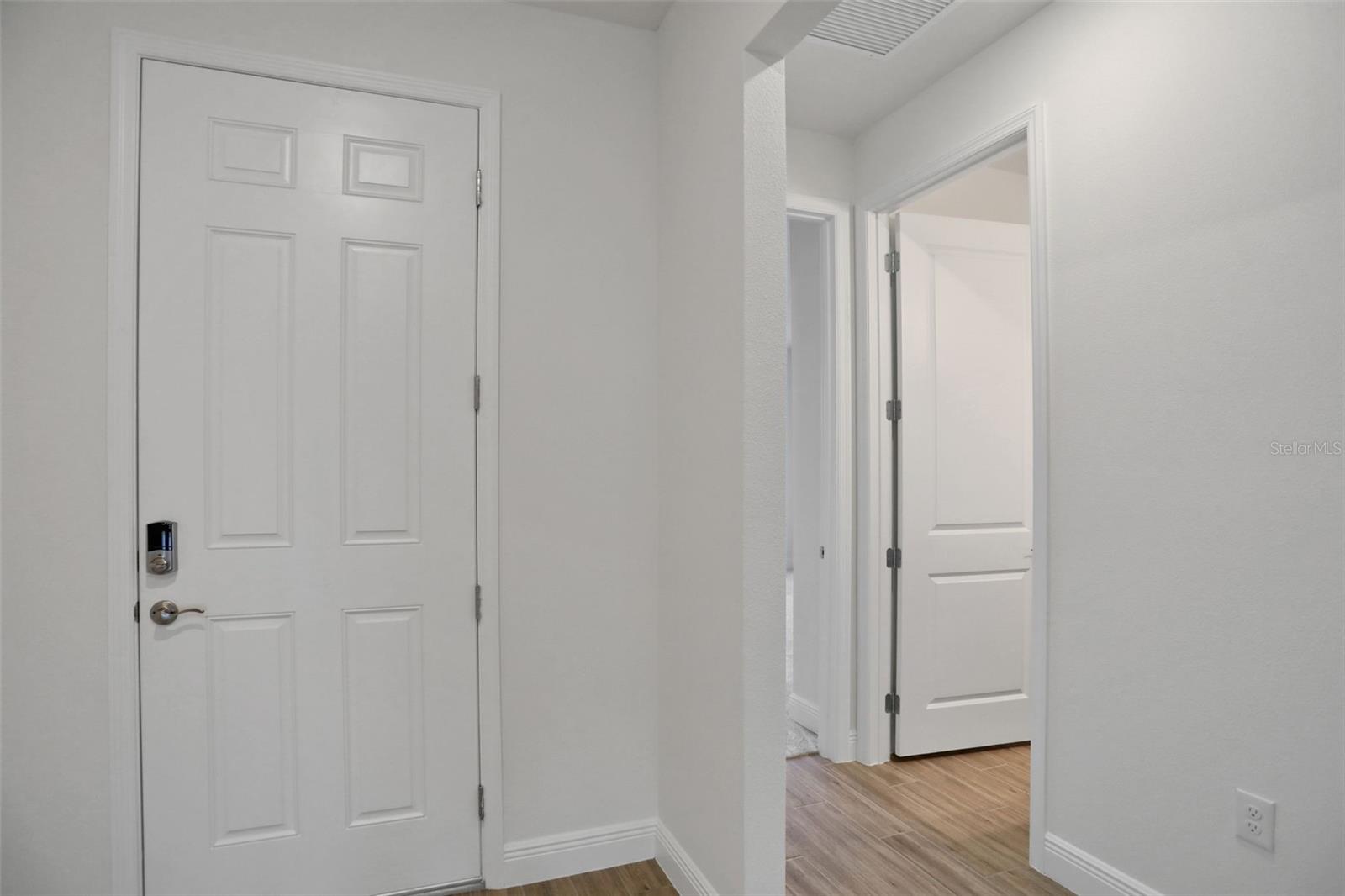 Listing Image #32