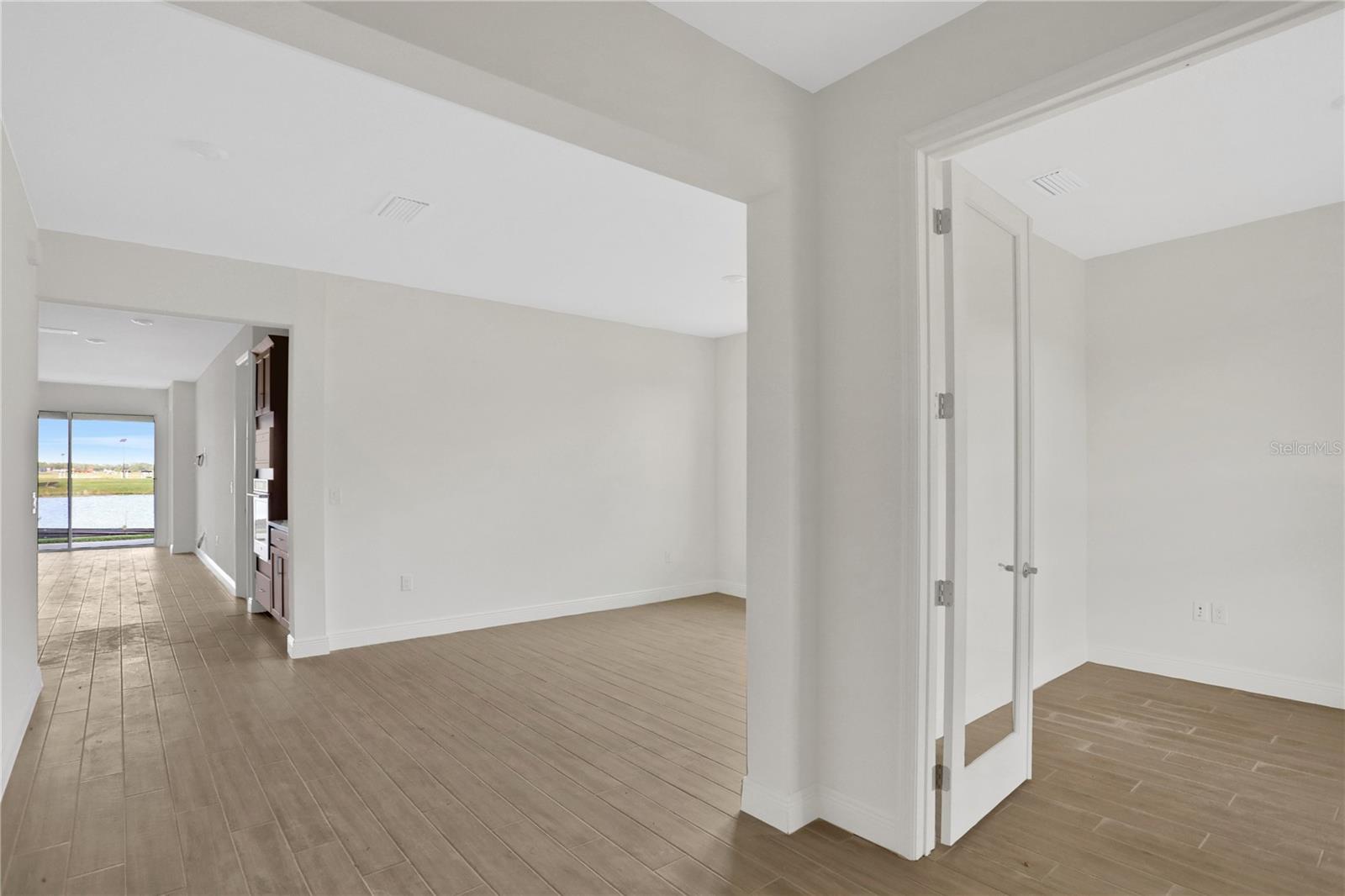 Listing Image #6