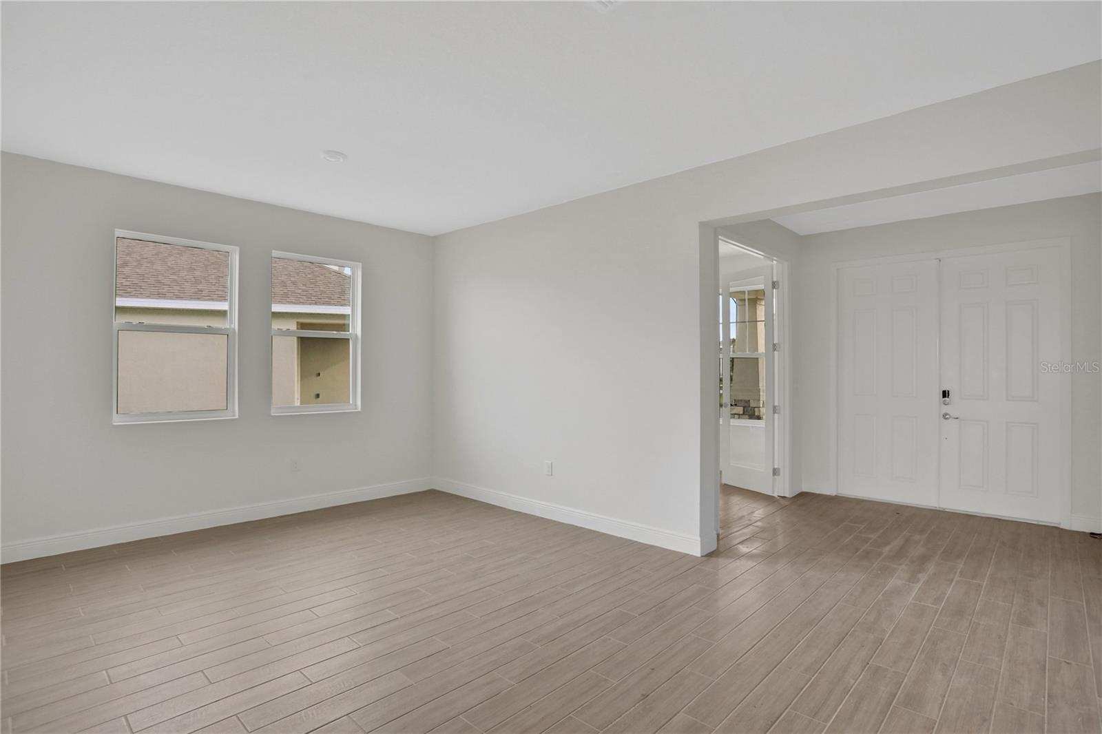 Listing Image #8