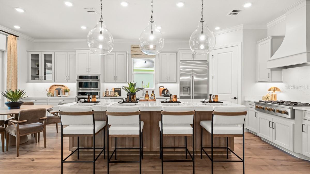 Listing Image #10