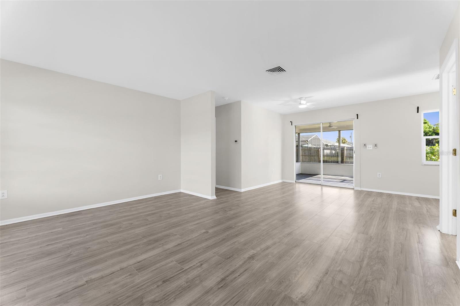 Listing Image #3