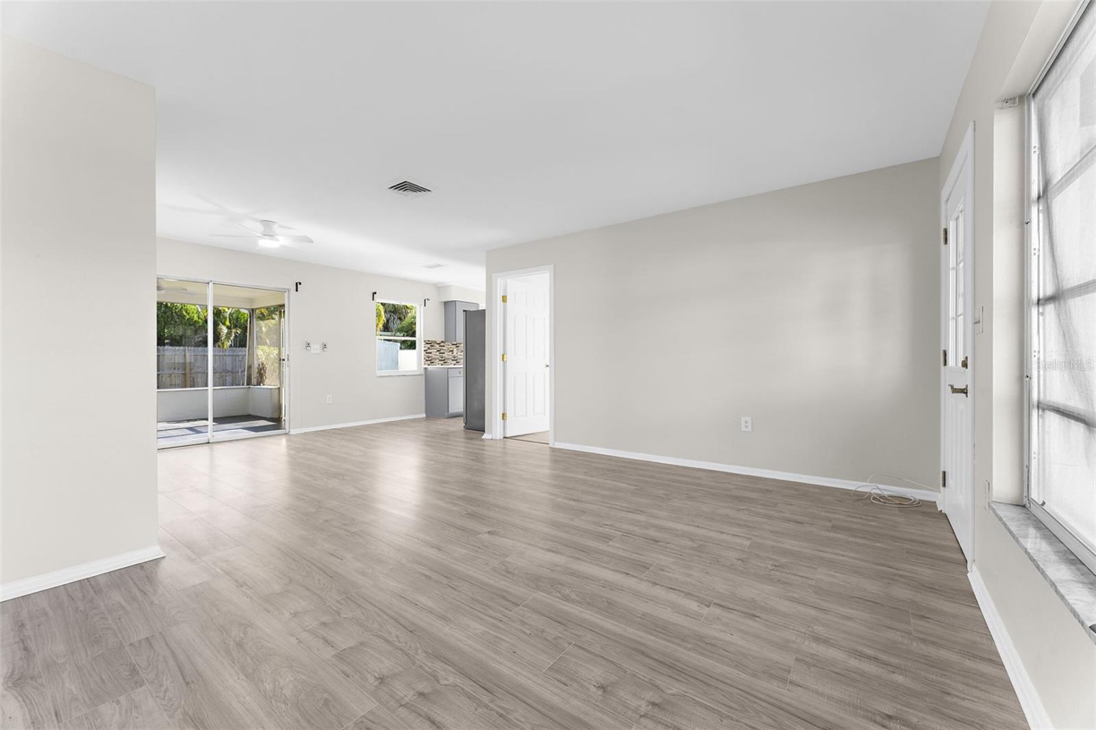 Listing Image #4