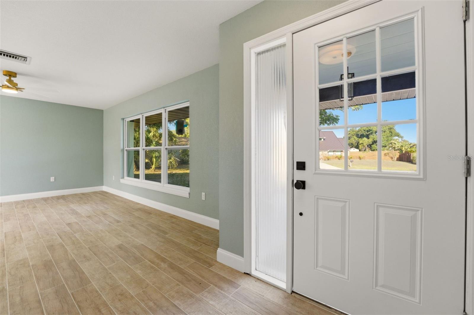 Listing Image #3