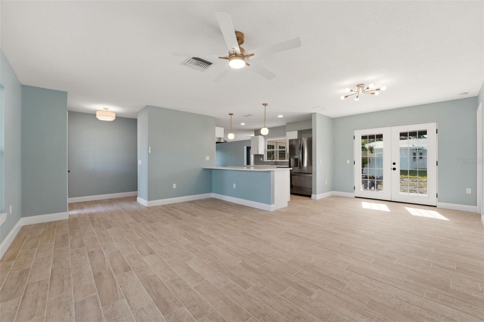 Listing Image #4