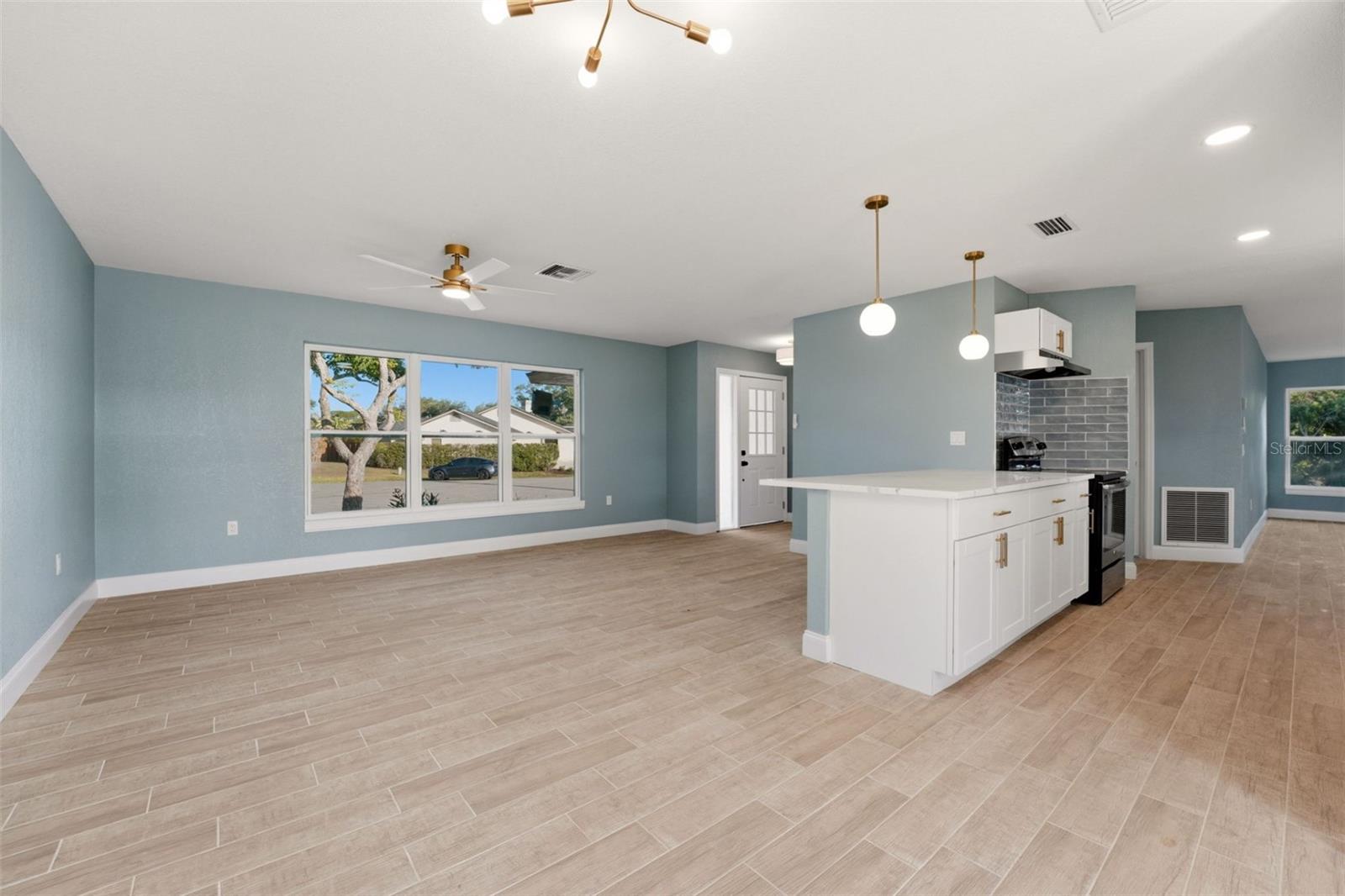 Listing Image #5