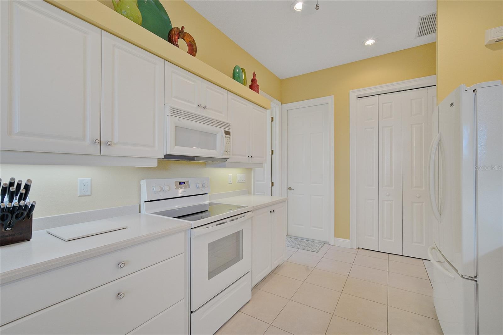Listing Image #11