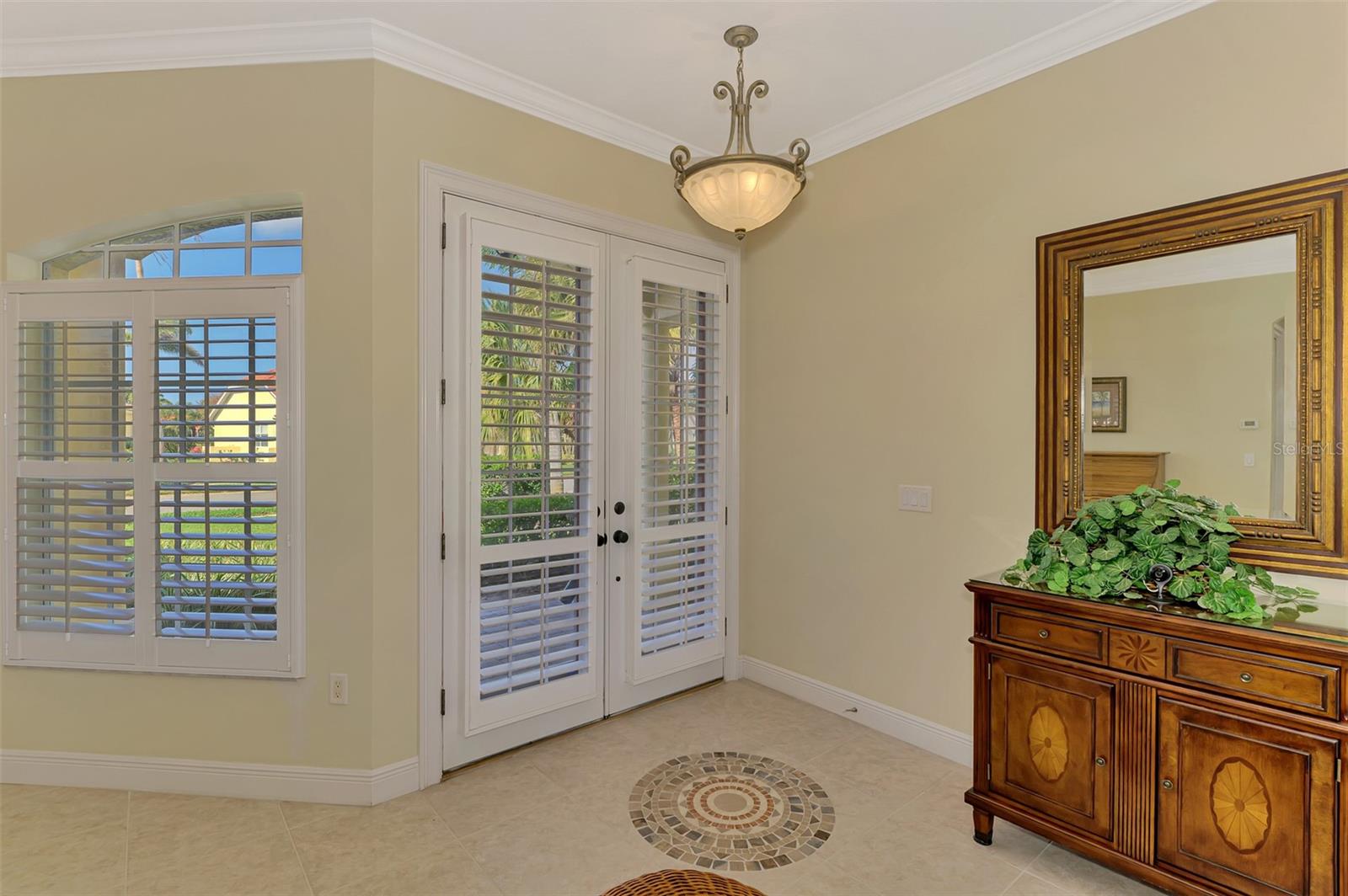 Listing Image #10