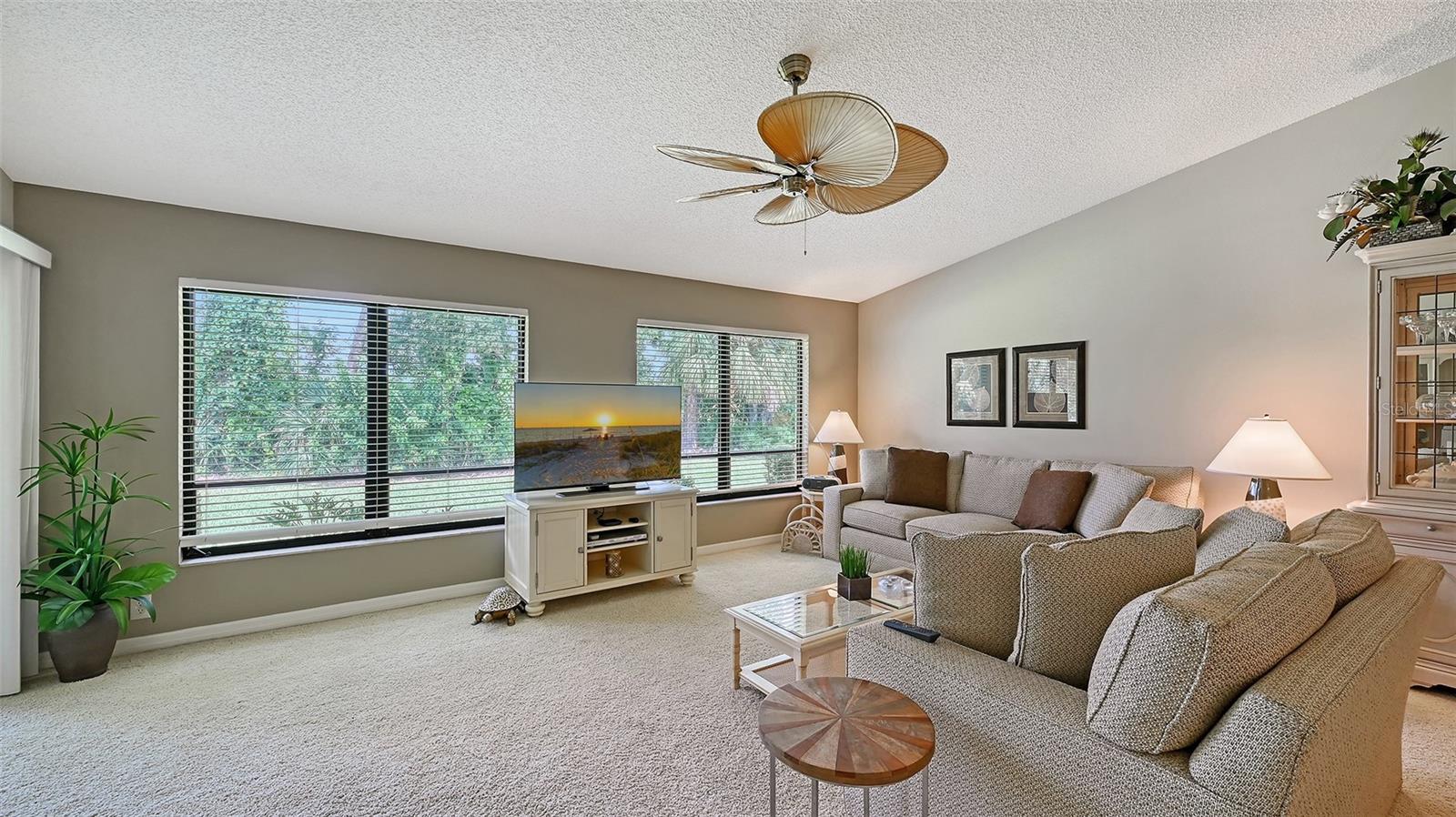 Listing Image #11