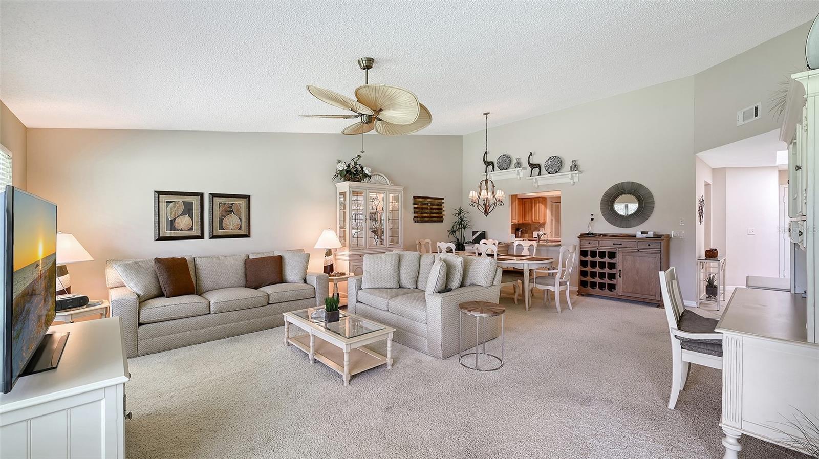 Listing Image #12