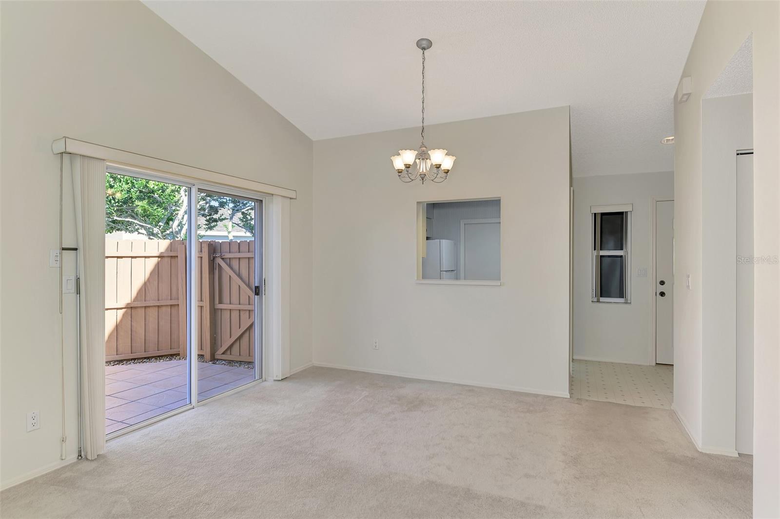 Listing Image #9