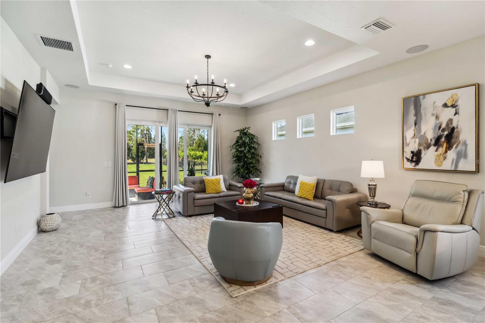 Listing Image #12