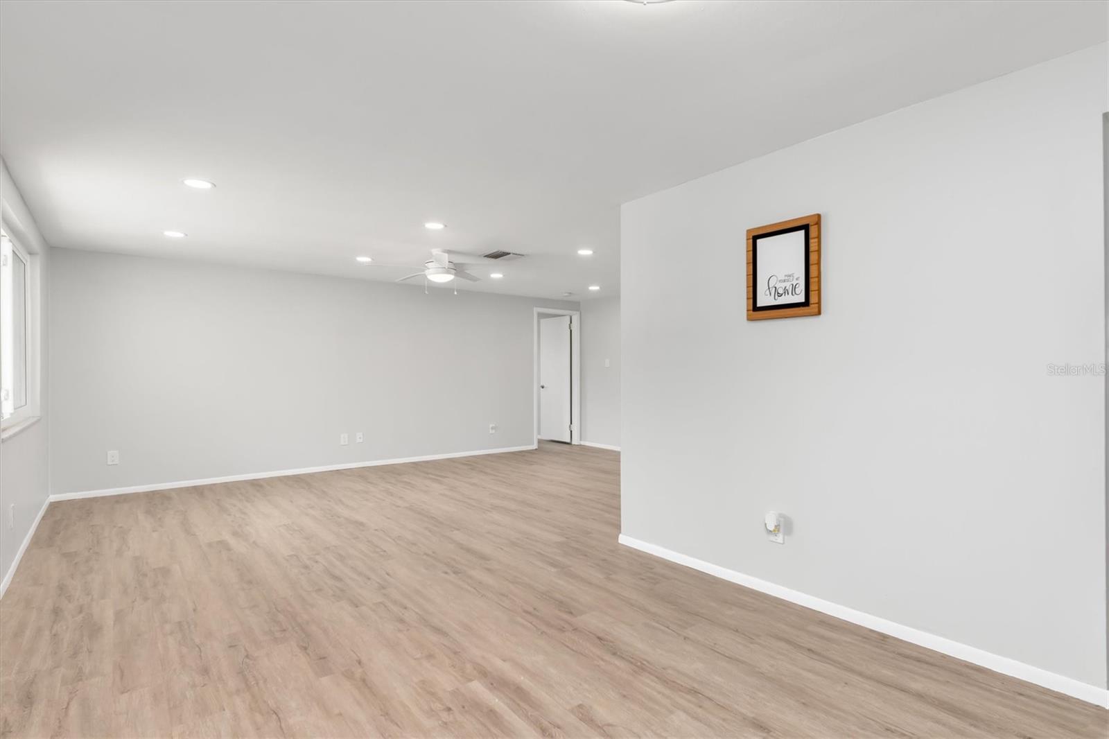 Listing Image #4