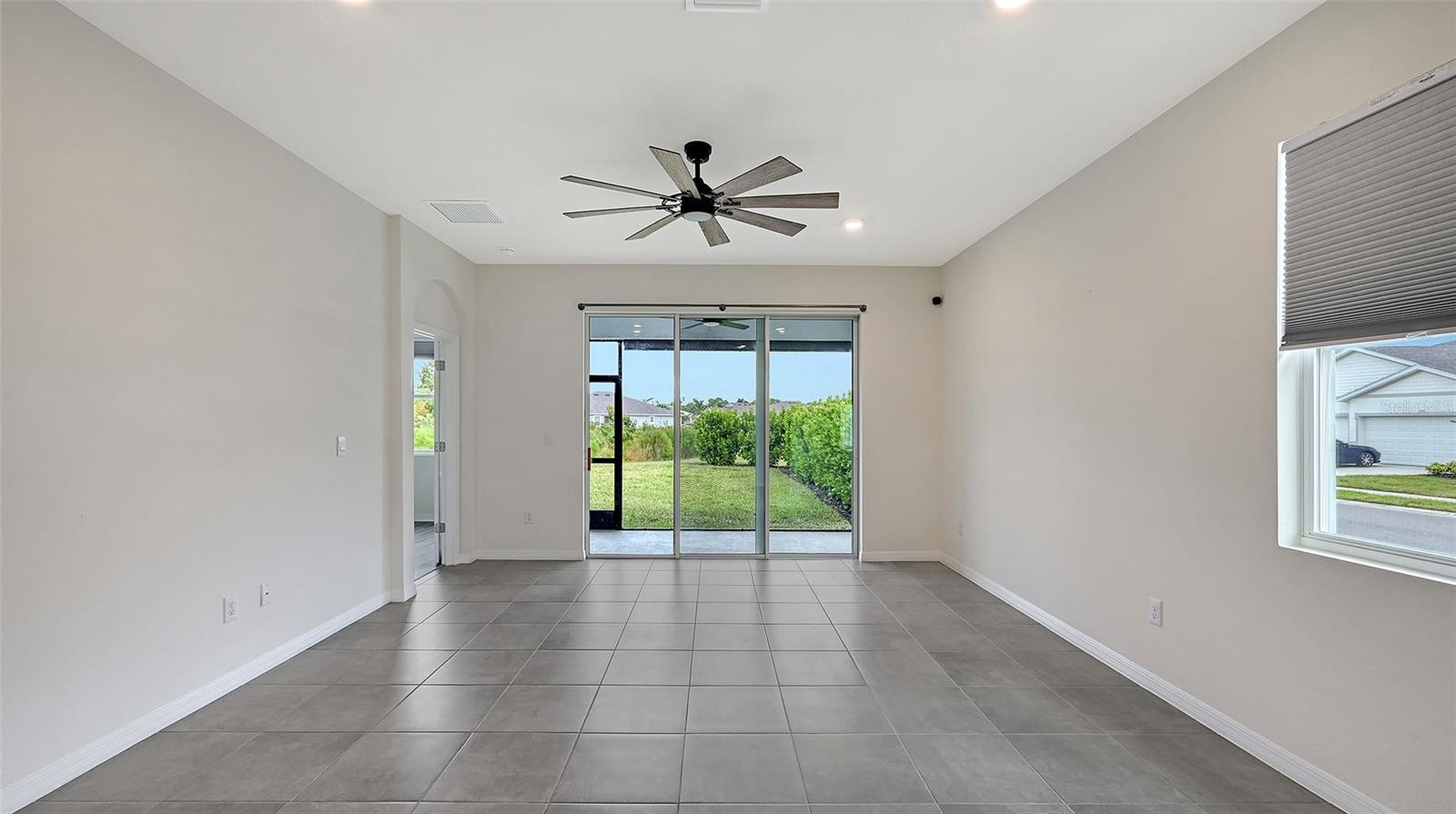 Listing Image #6