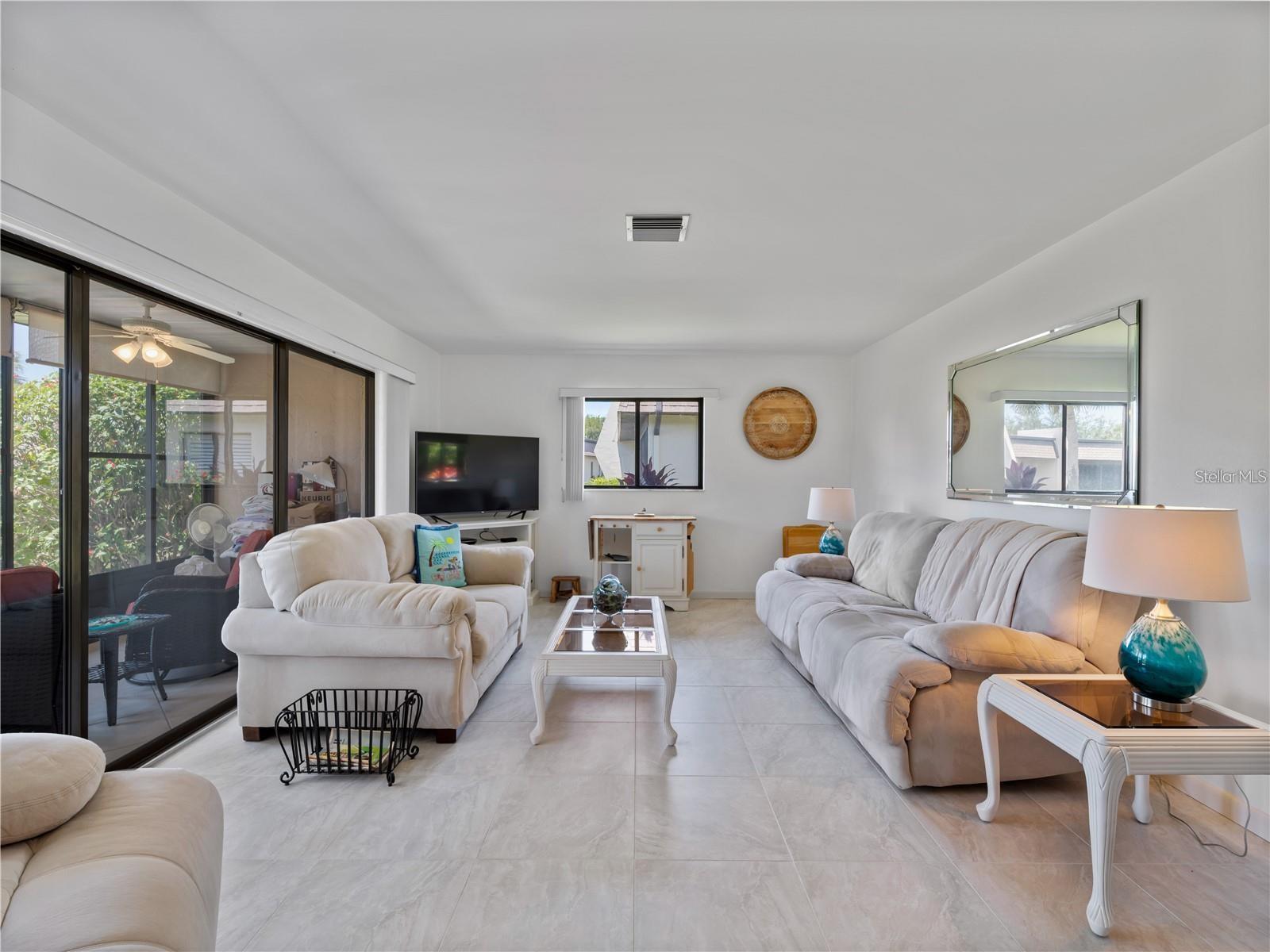Listing Image #8