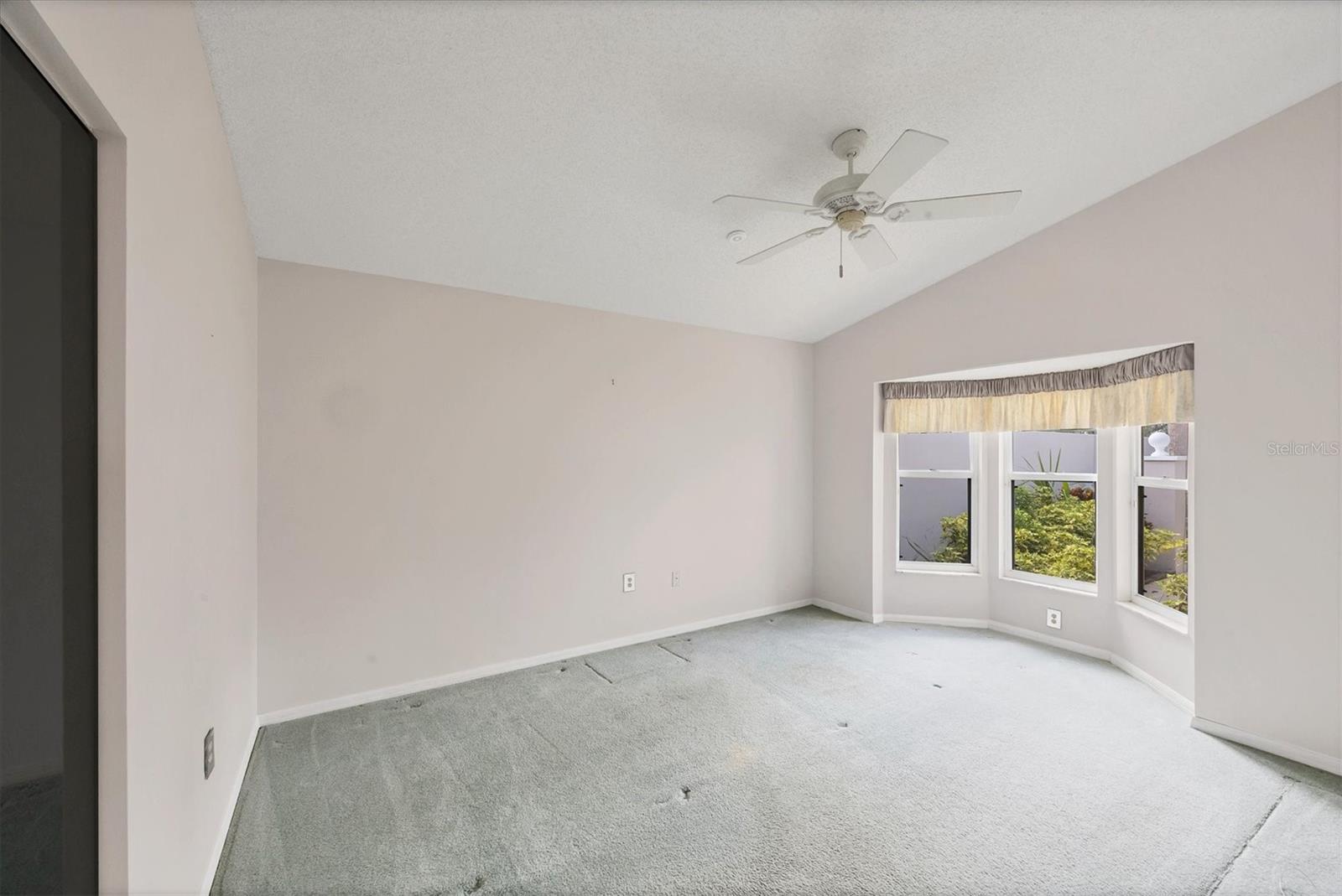 Listing Image #15