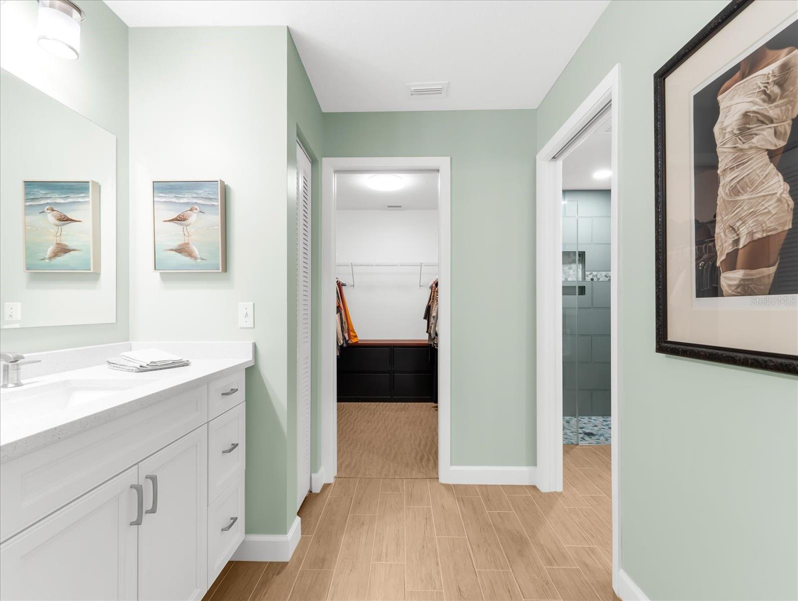 Listing Image #13