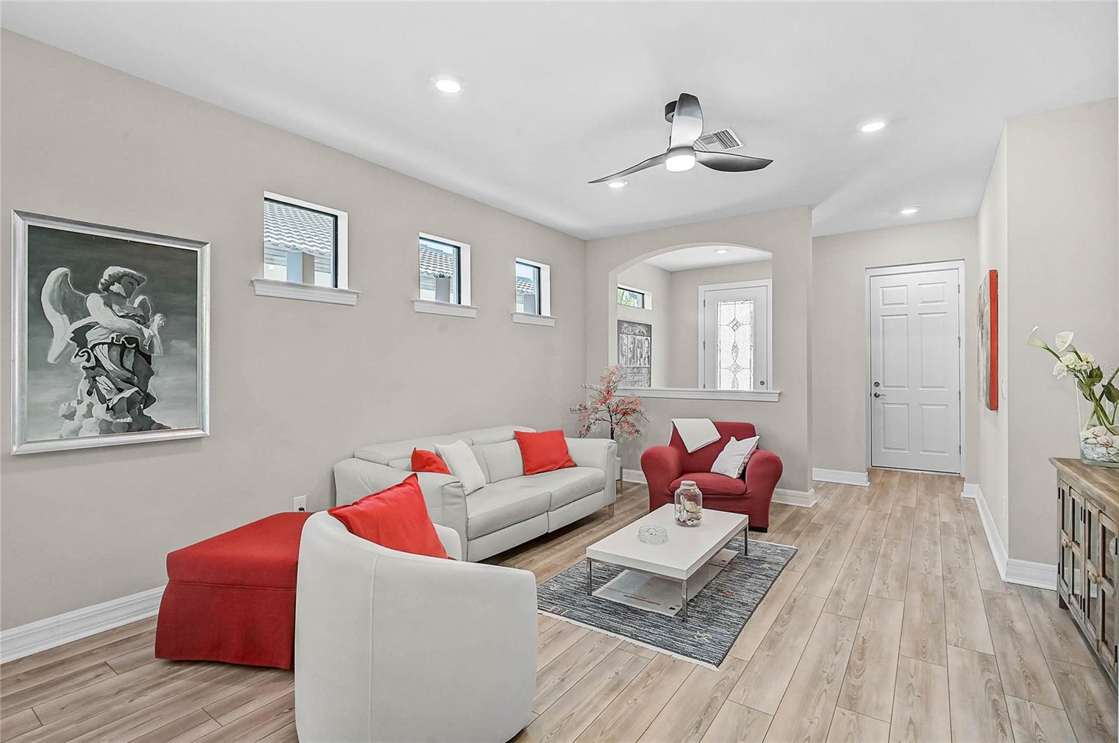 Listing Image #4
