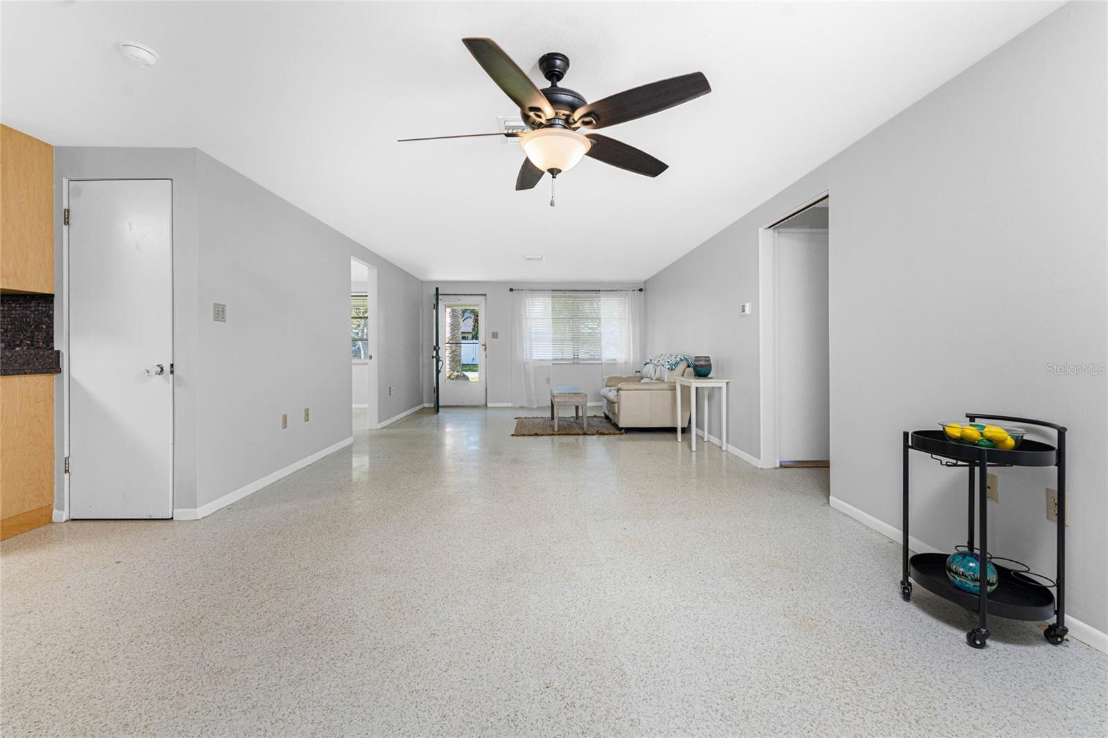 Listing Image #13